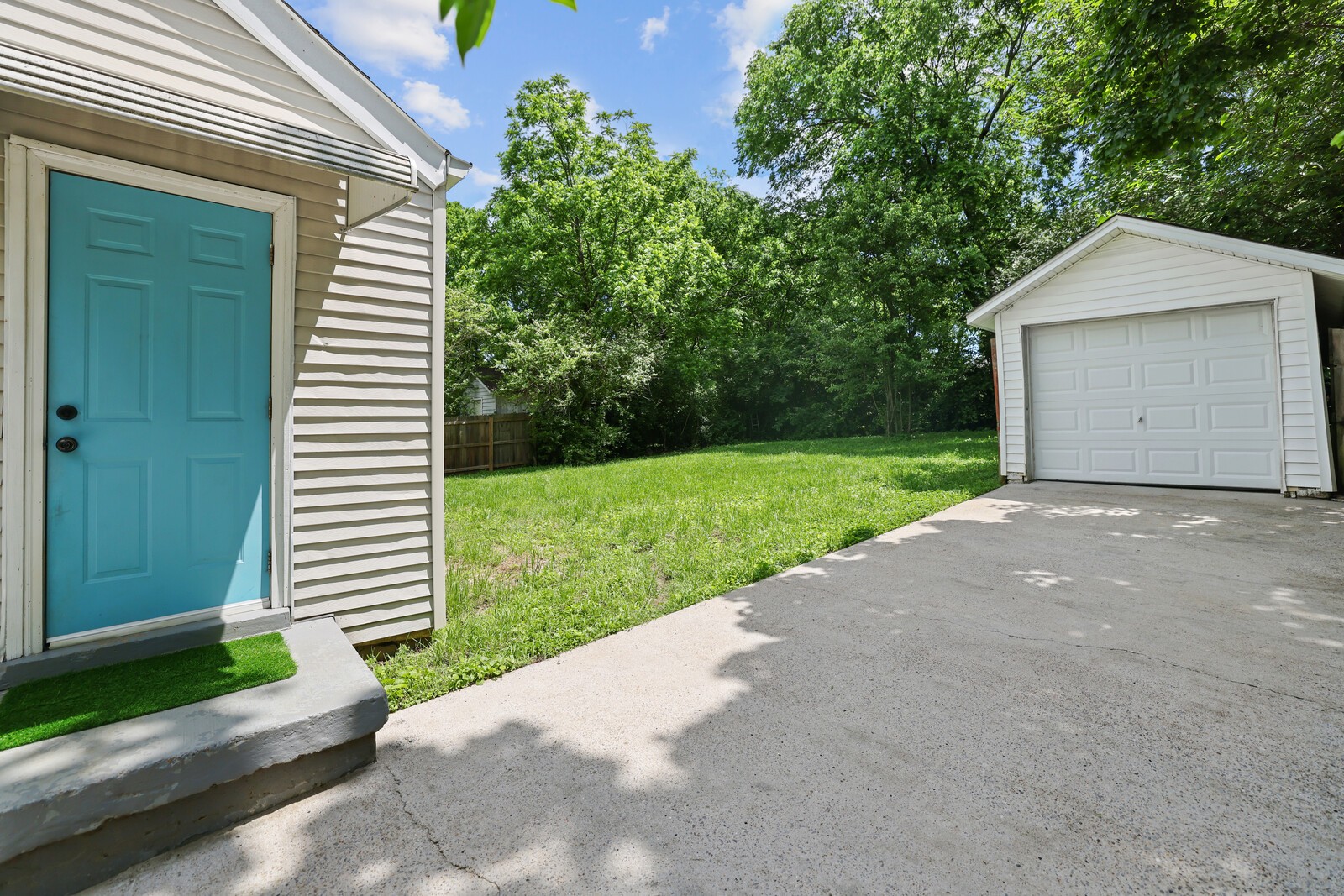417 Lanier Dr