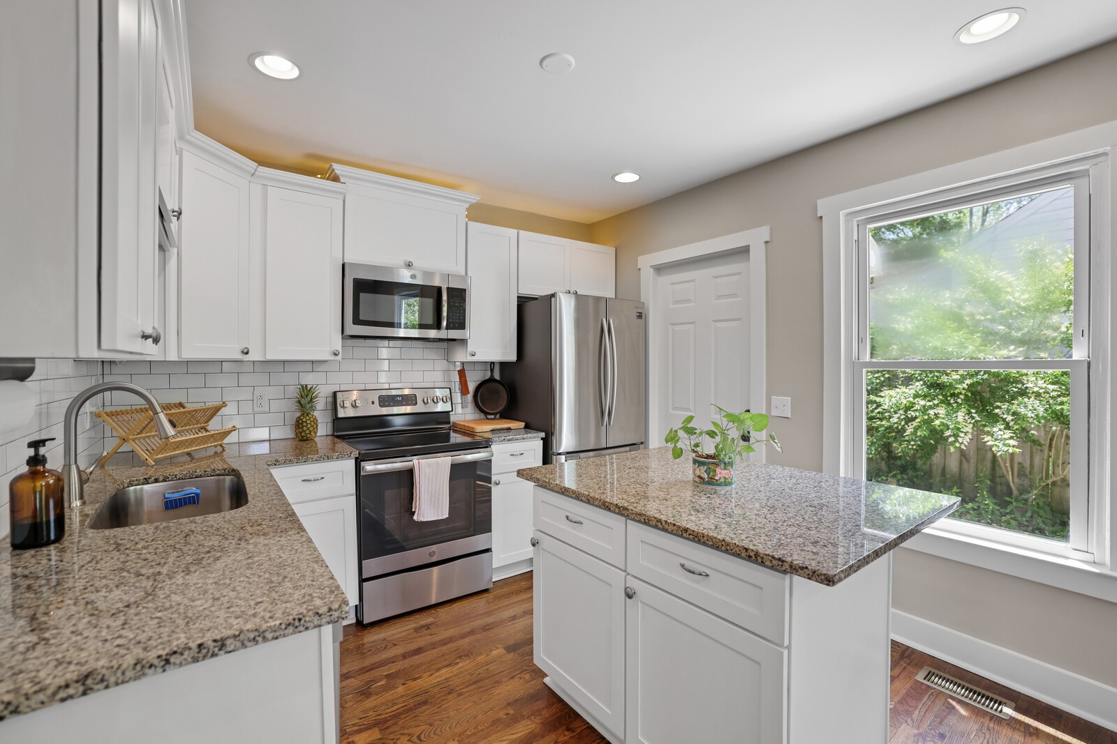 417 Lanier Dr