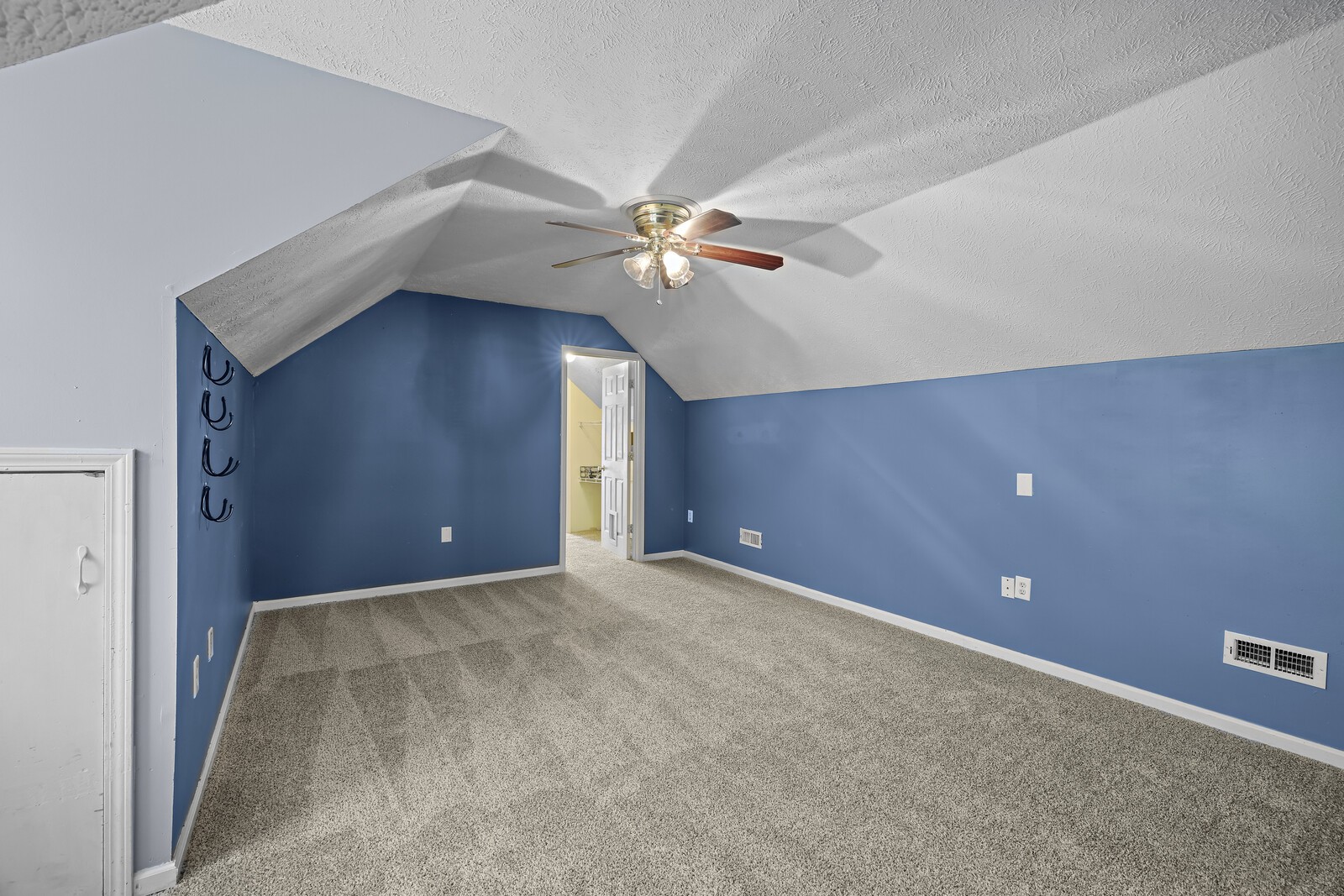 112 Vassar Ct
