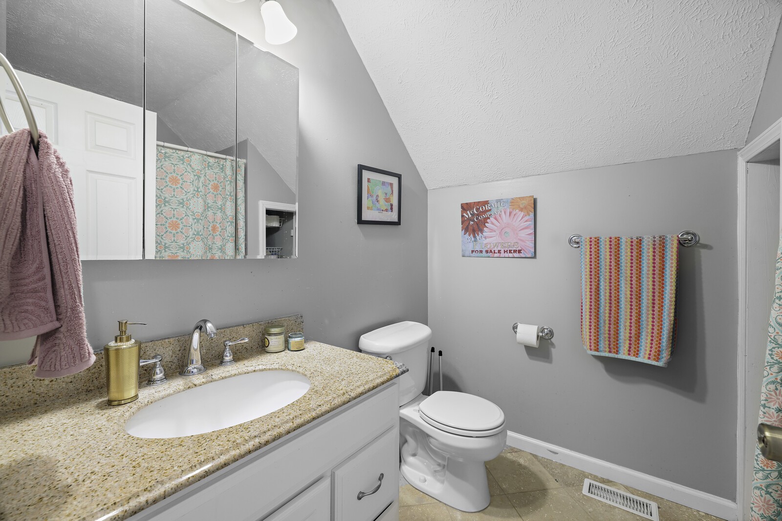 112 Vassar Ct
