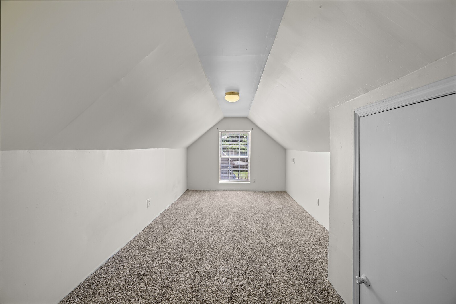 112 Vassar Ct