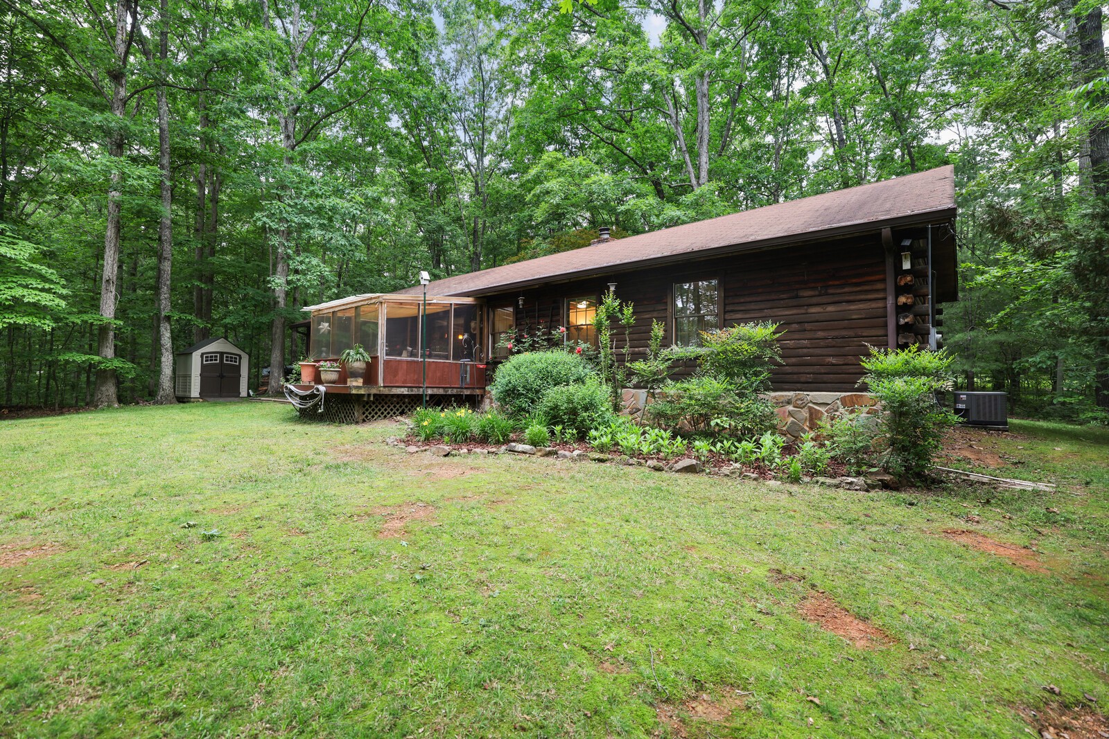 7261 Kingston Rd