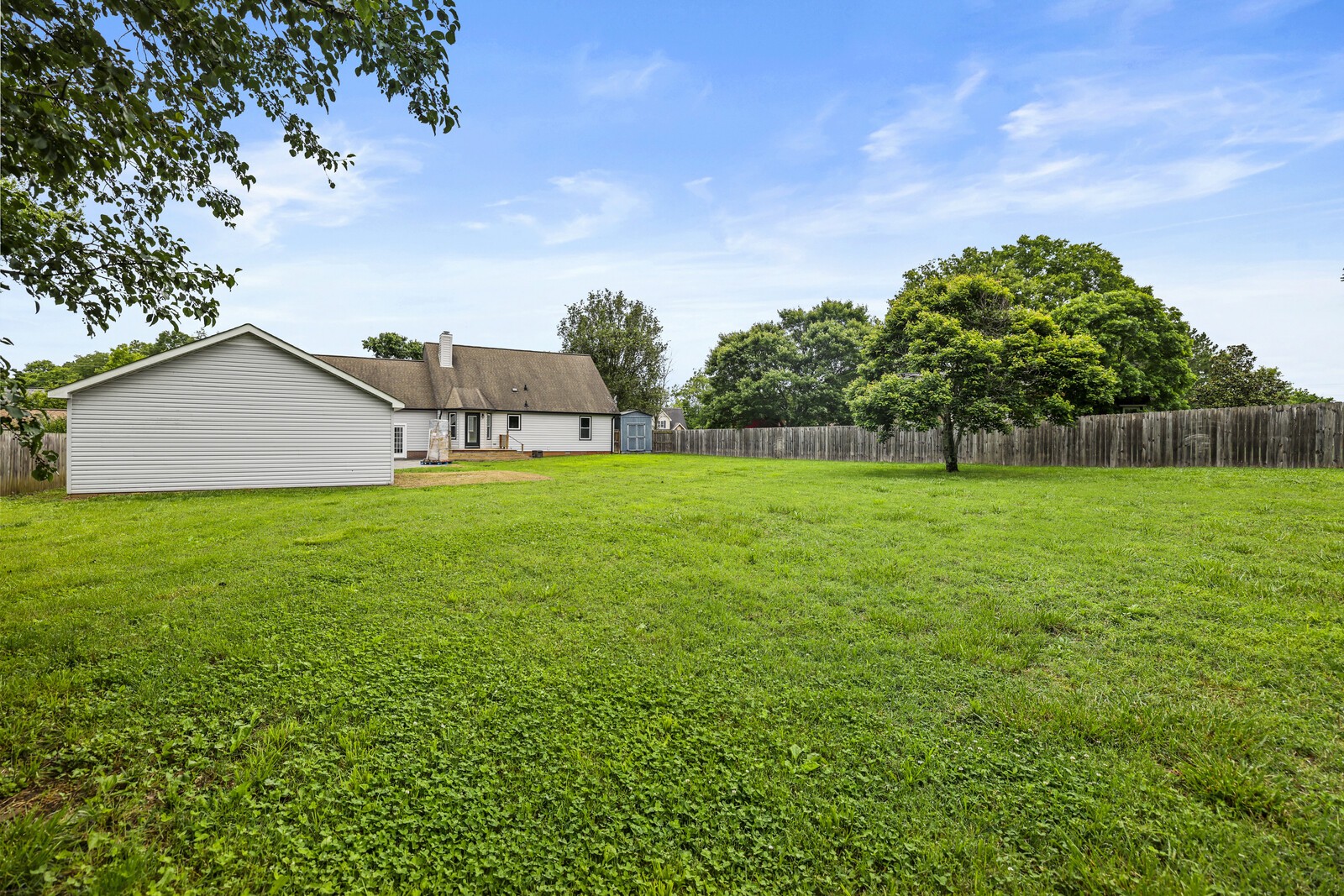 8351 Stewarts Bend Dr