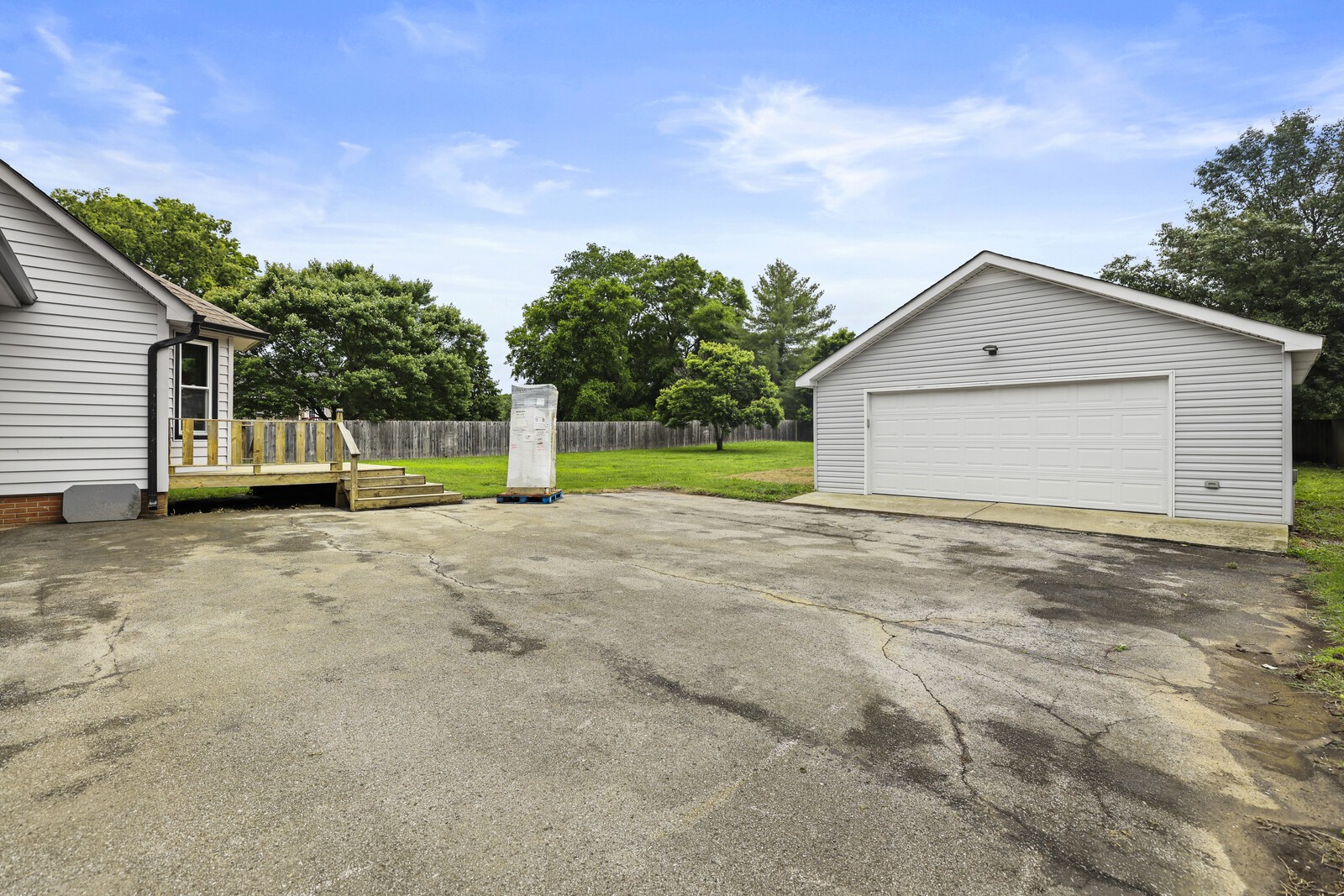 8351 Stewarts Bend Dr