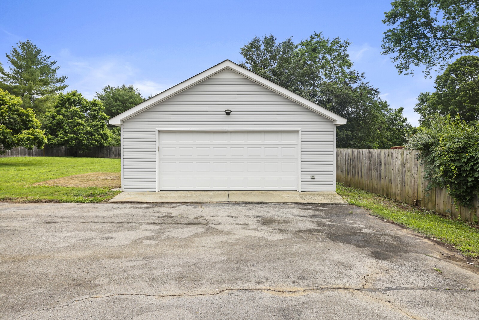 8351 Stewarts Bend Dr