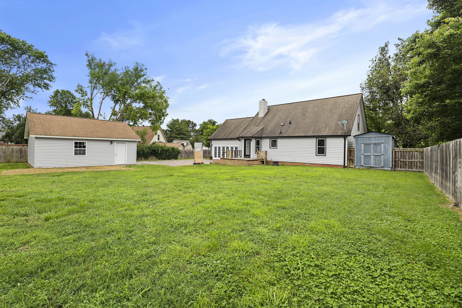 8351 Stewarts Bend Dr