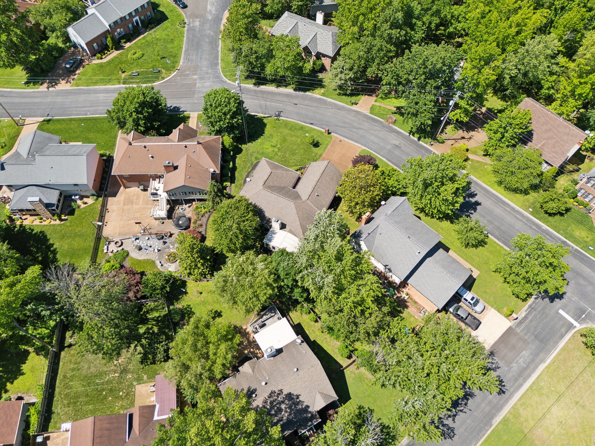 4348 Oakcrest Ln