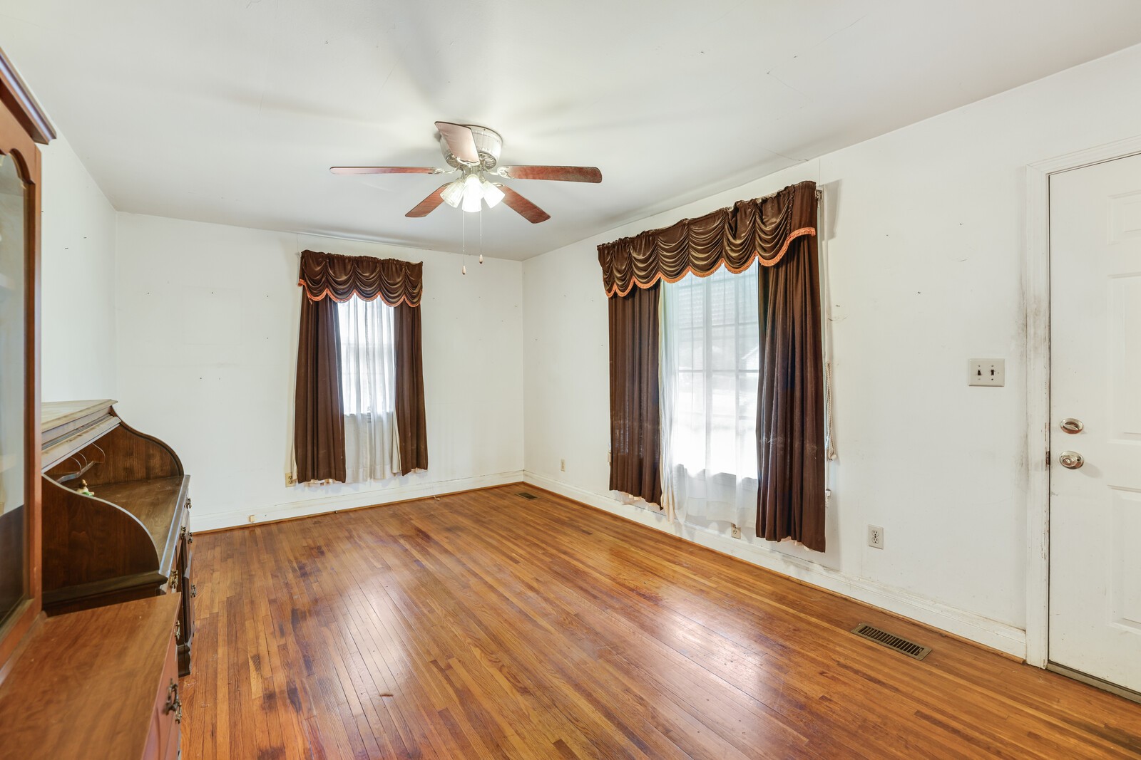 106 DuPont Ave