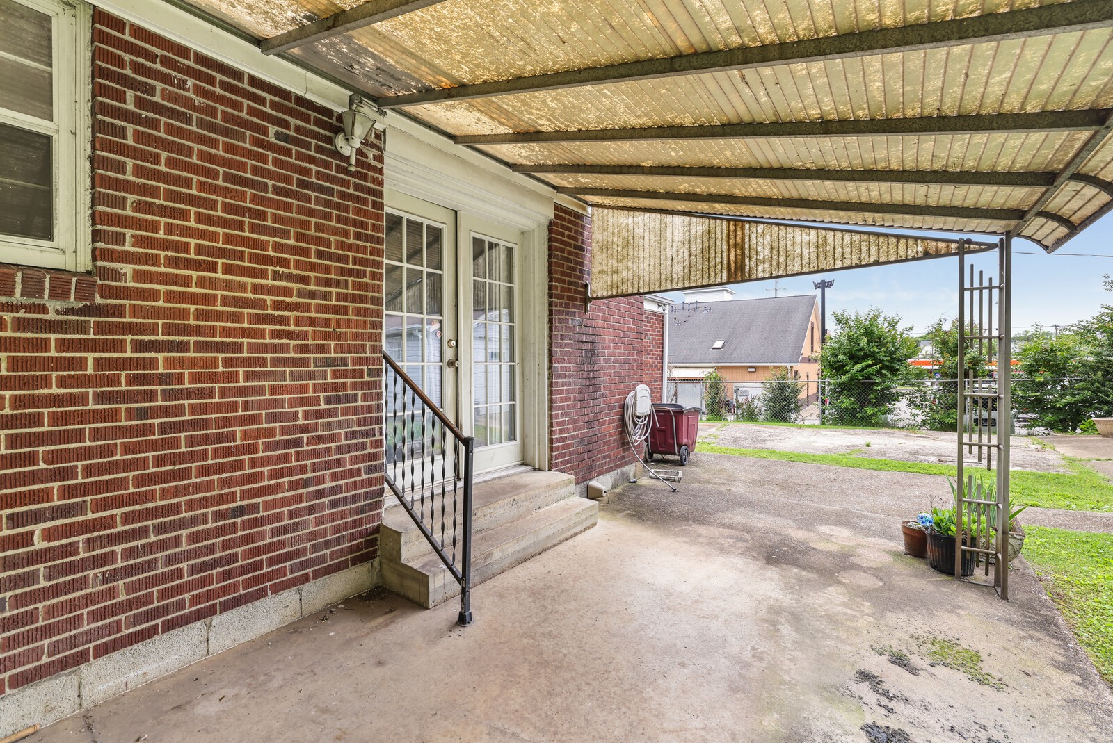 106 DuPont Ave