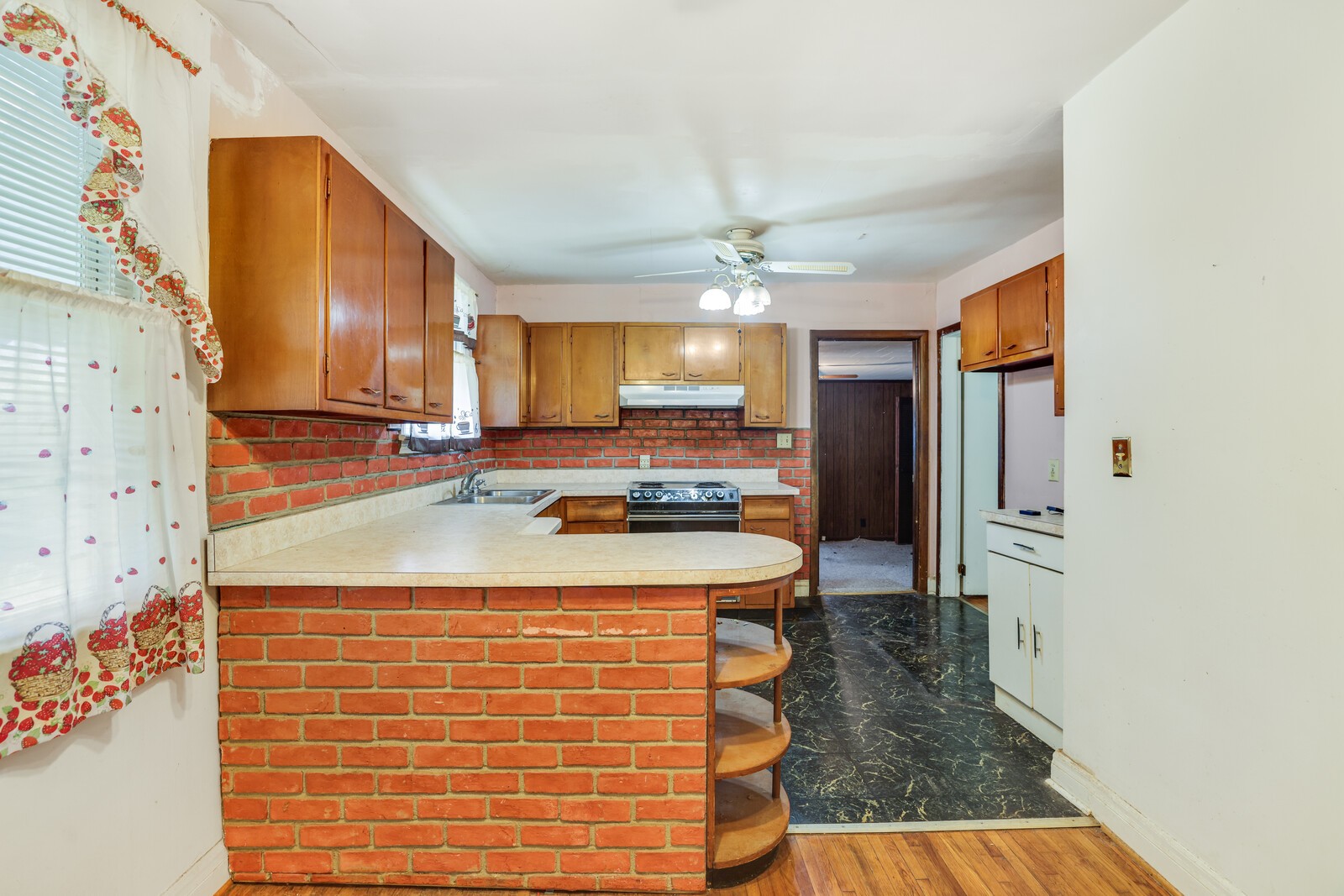 106 DuPont Ave