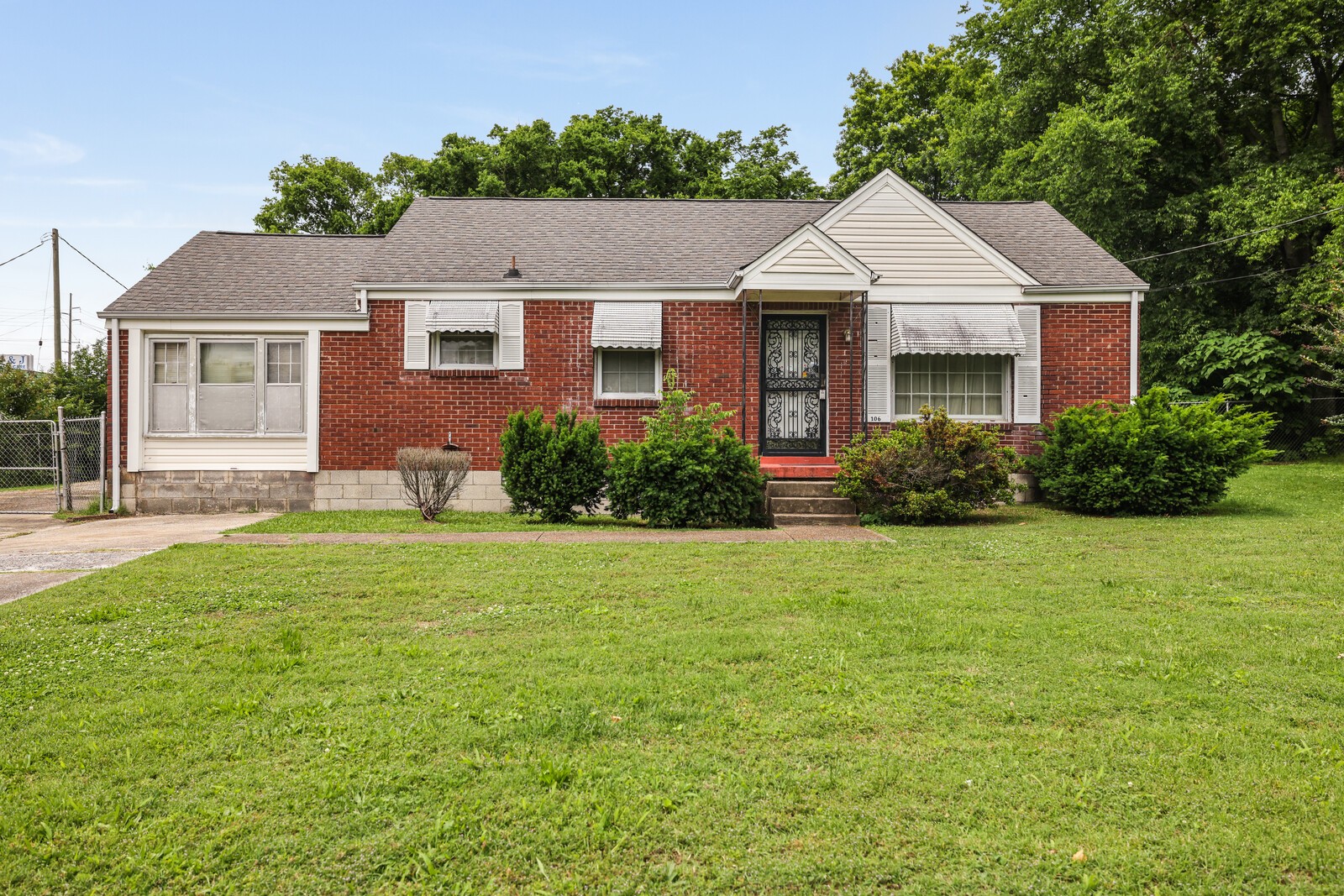 106 DuPont Ave