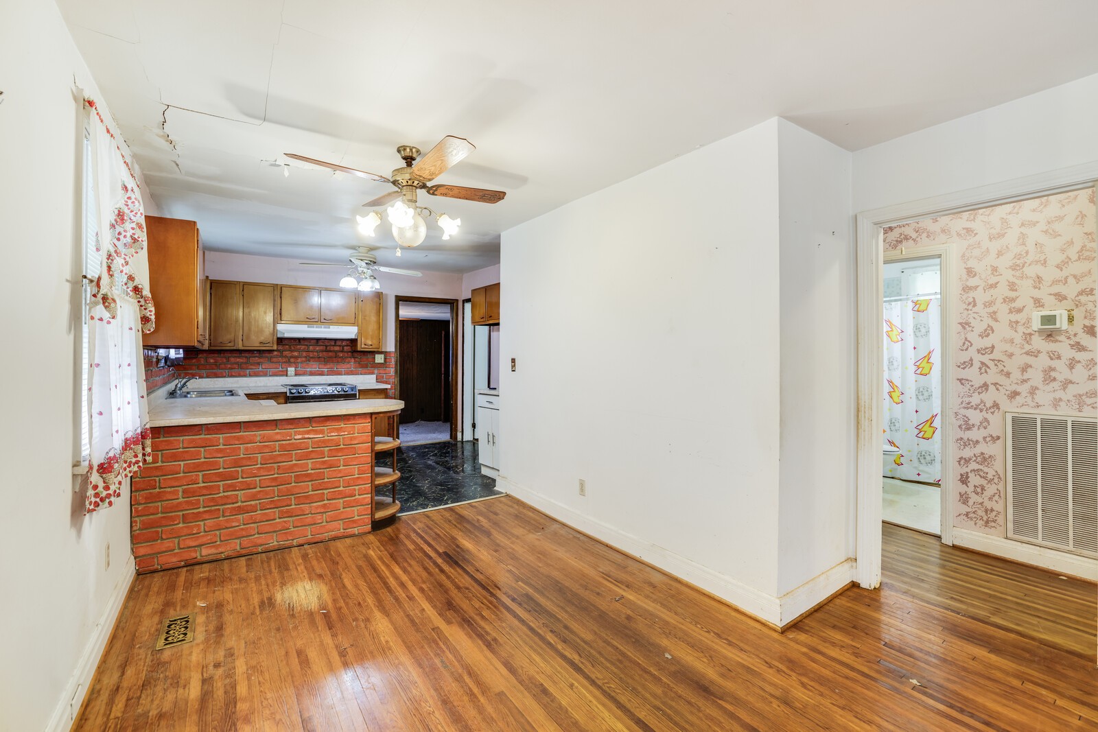 106 DuPont Ave