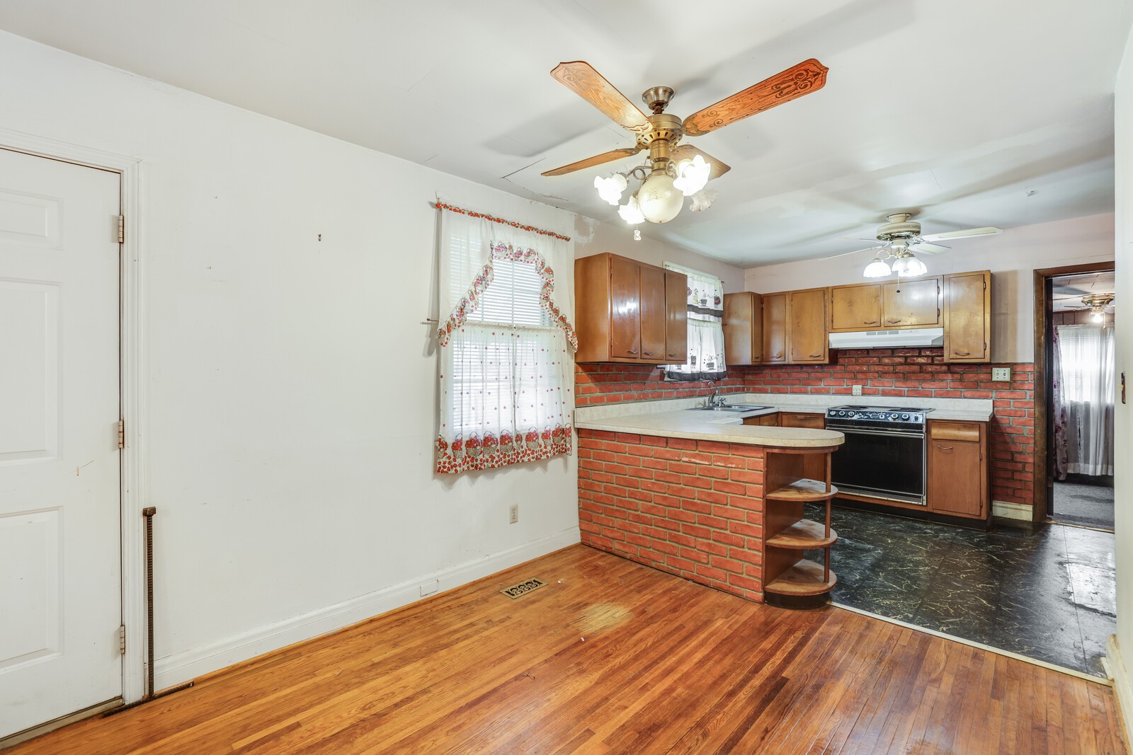 106 DuPont Ave