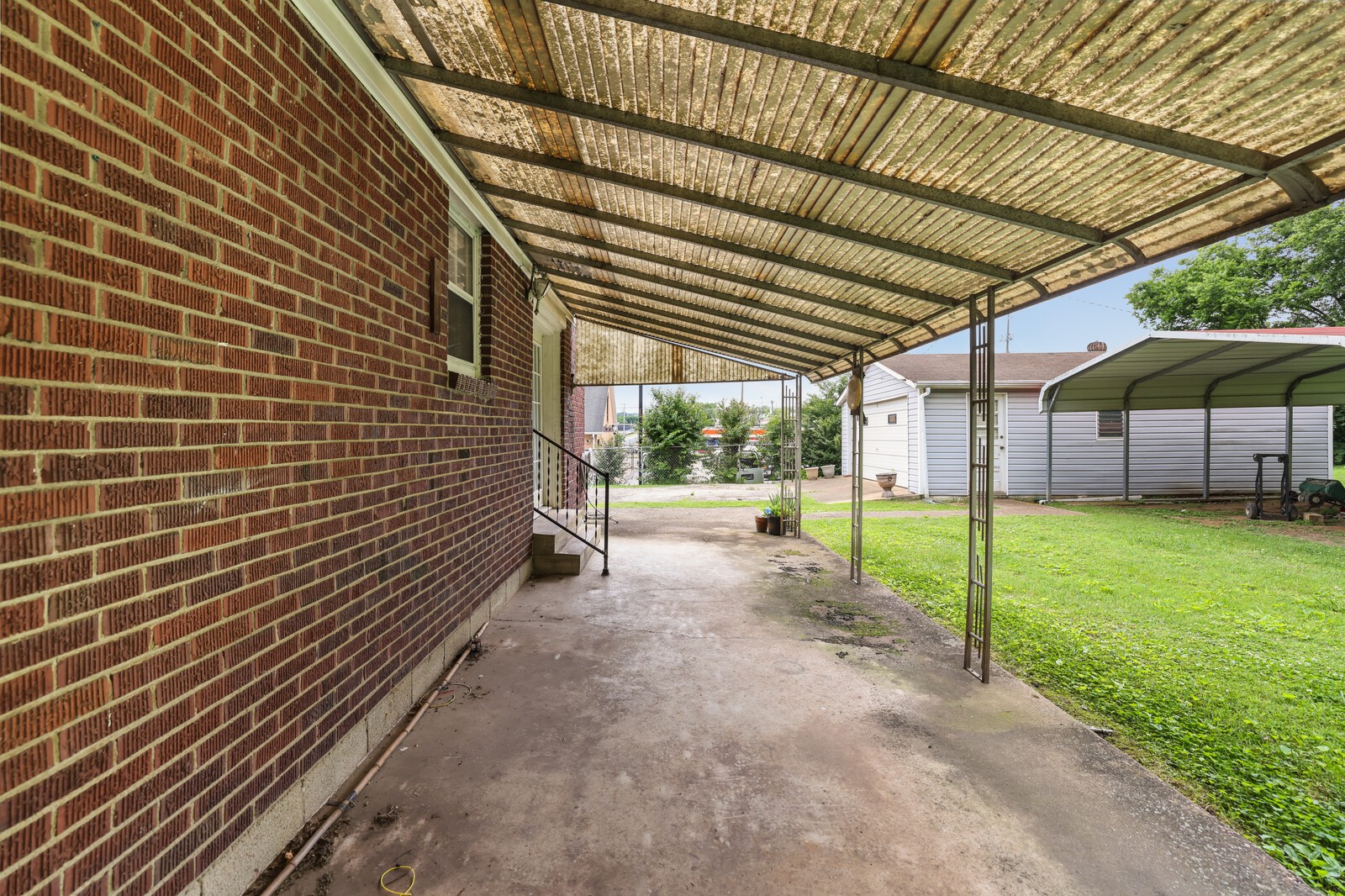 106 DuPont Ave