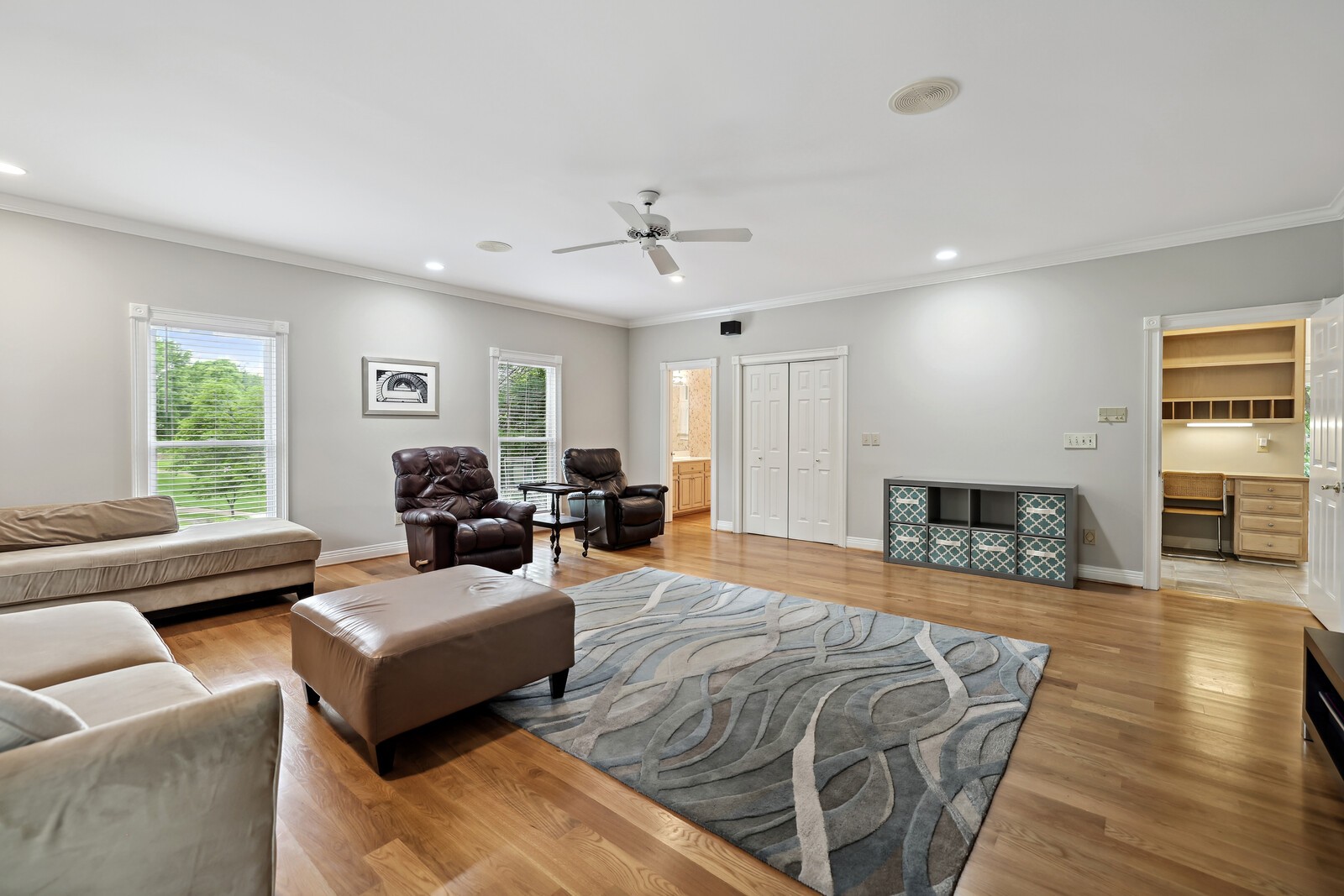 9326 Navaho Dr