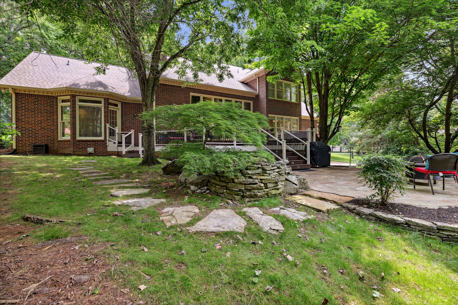 9326 Navaho Dr