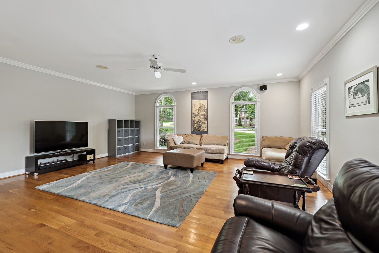 9326 Navaho Dr