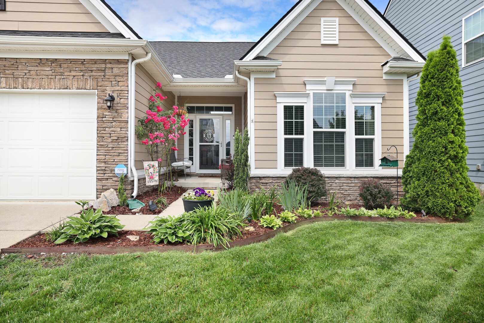 2844 Bluestem Ln