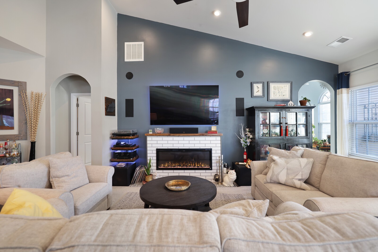 2844 Bluestem Ln