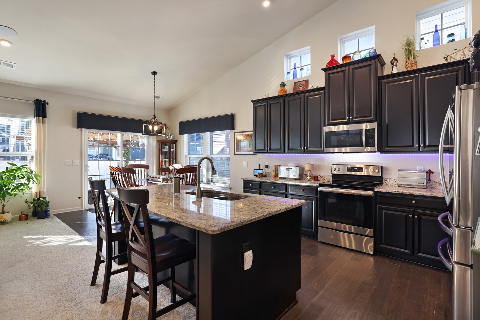 2844 Bluestem Ln