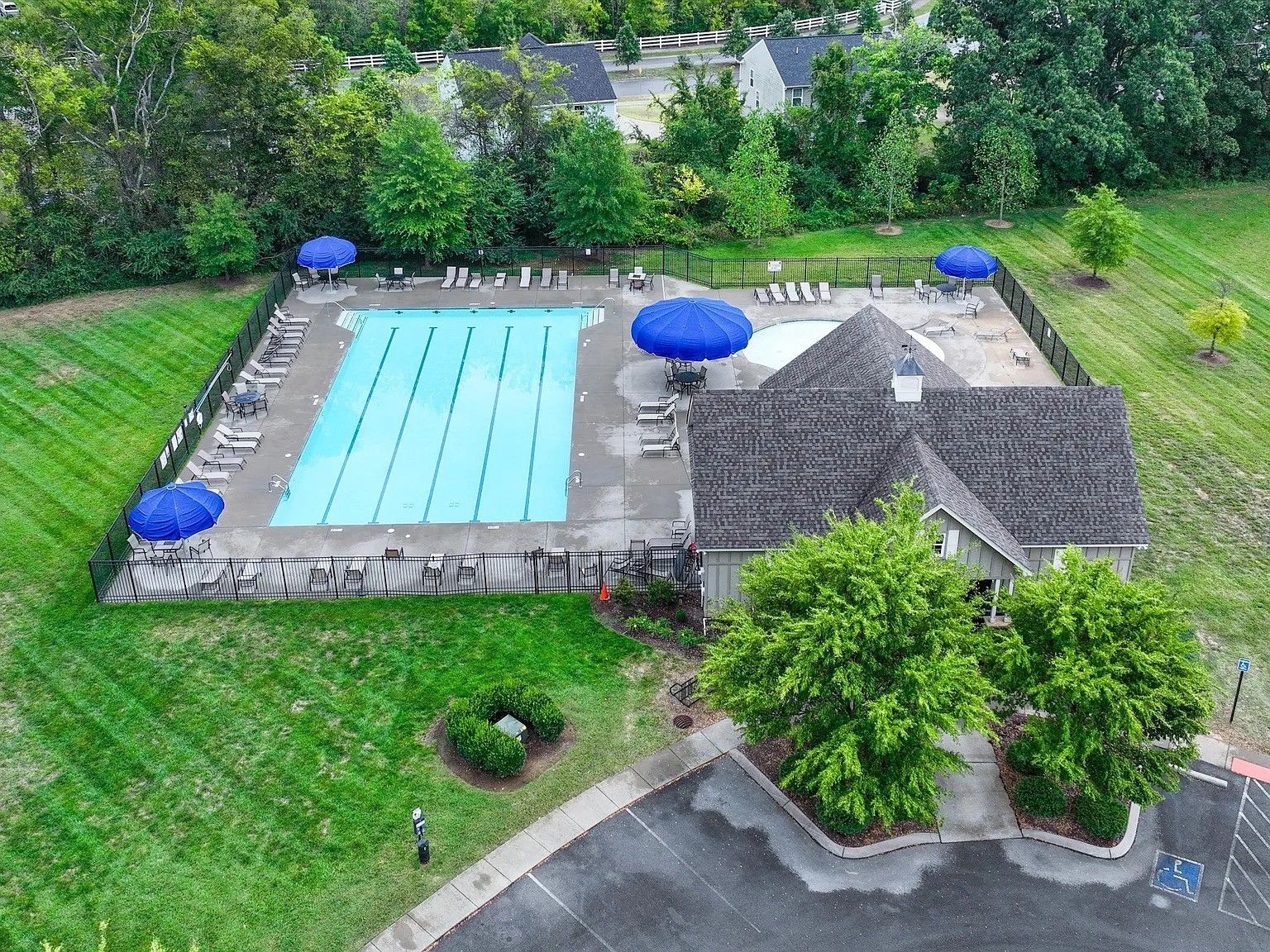 2844 Bluestem Ln