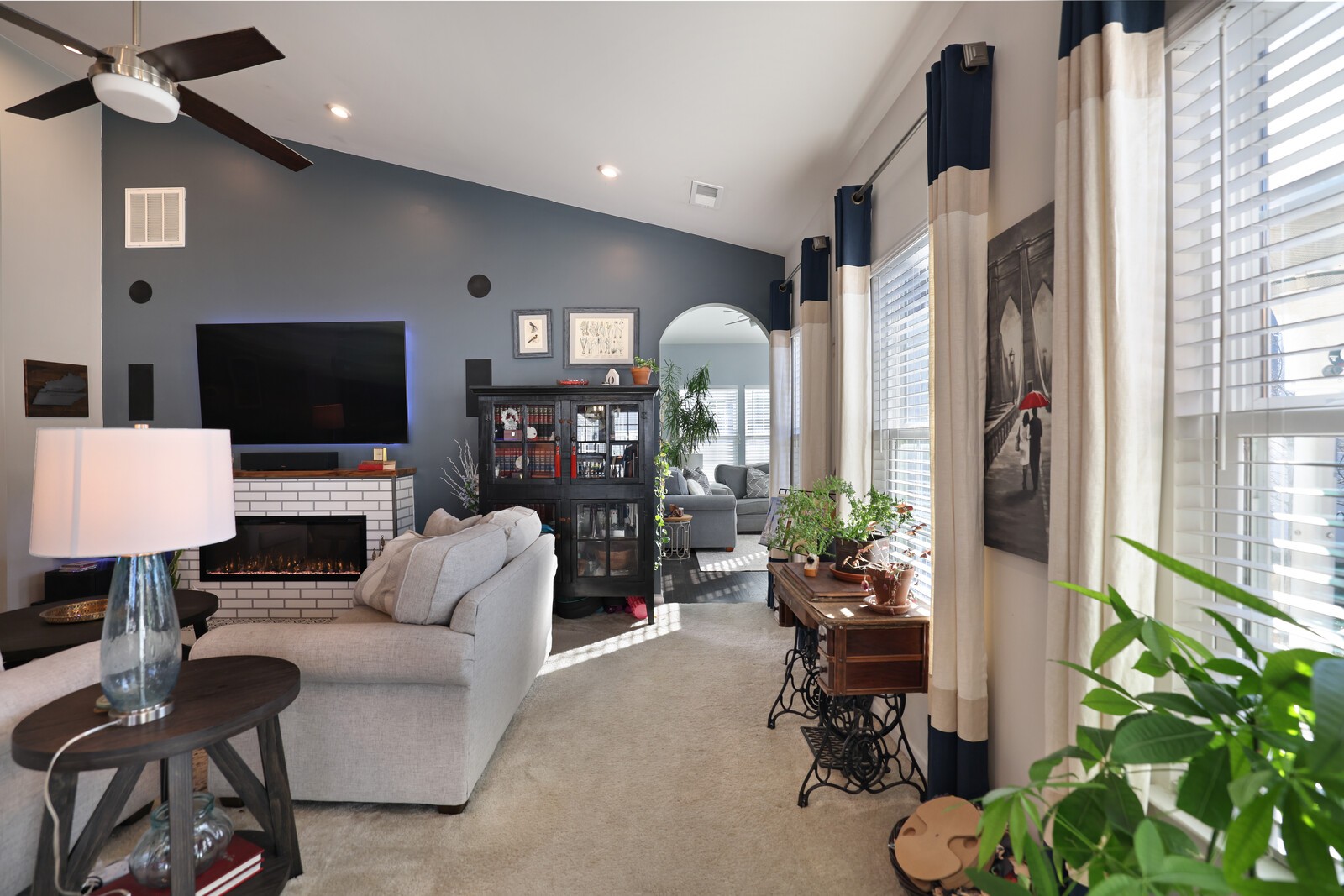 2844 Bluestem Ln