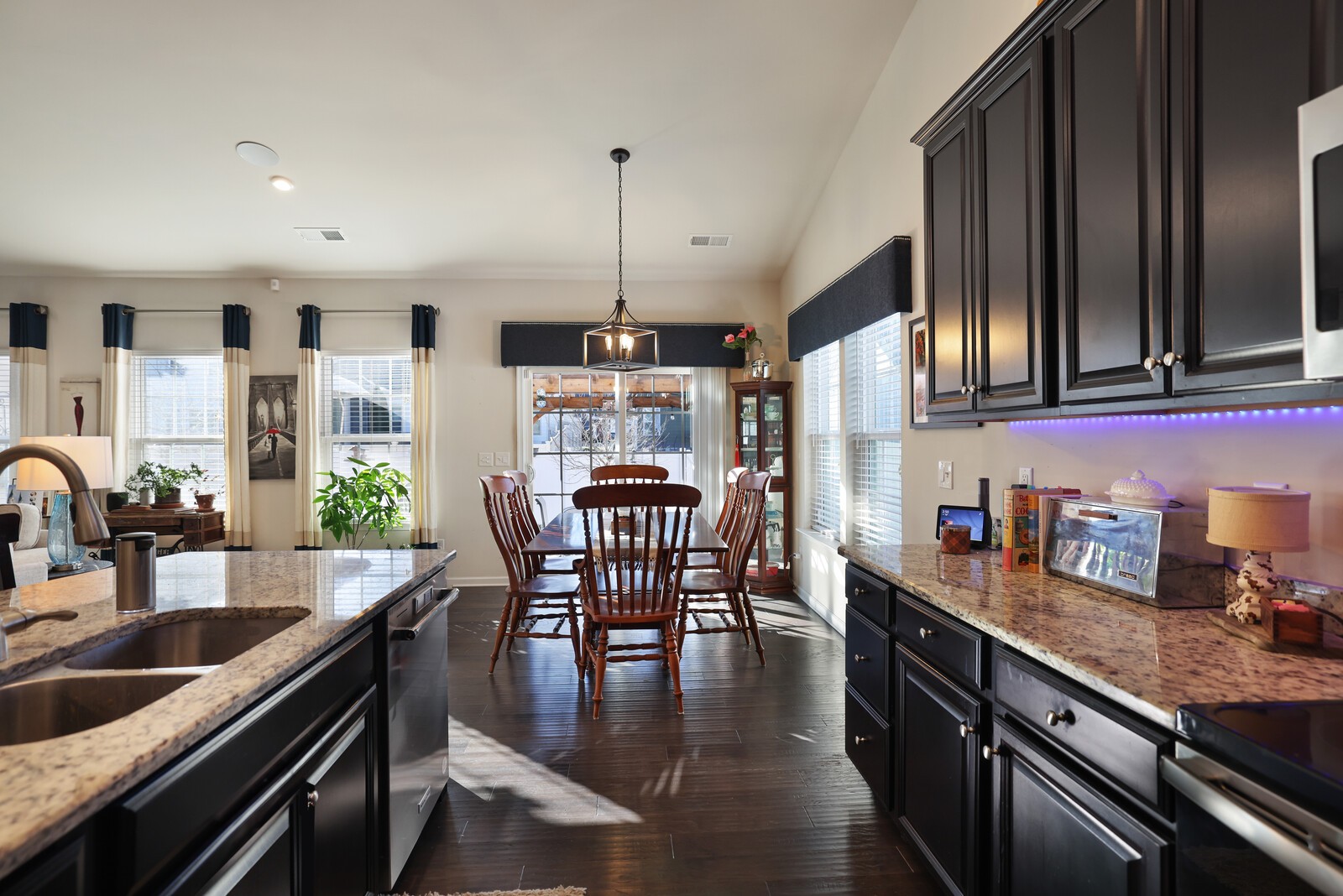 2844 Bluestem Ln