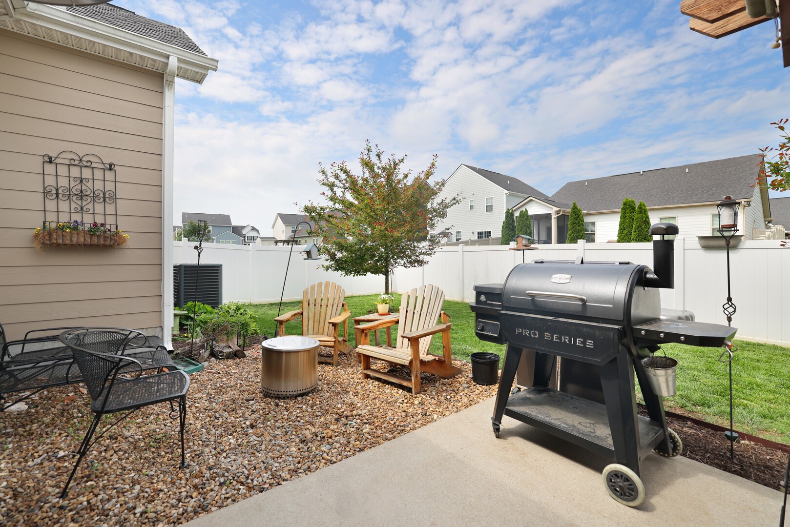 2844 Bluestem Ln