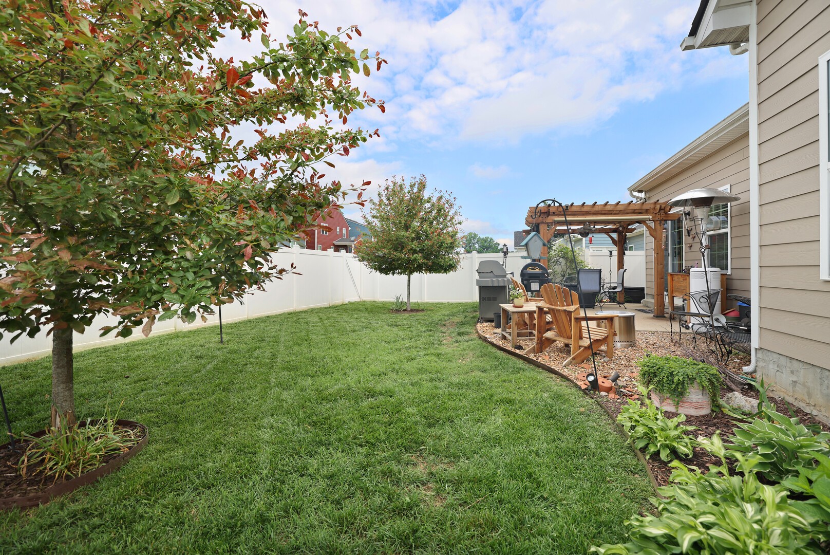 2844 Bluestem Ln