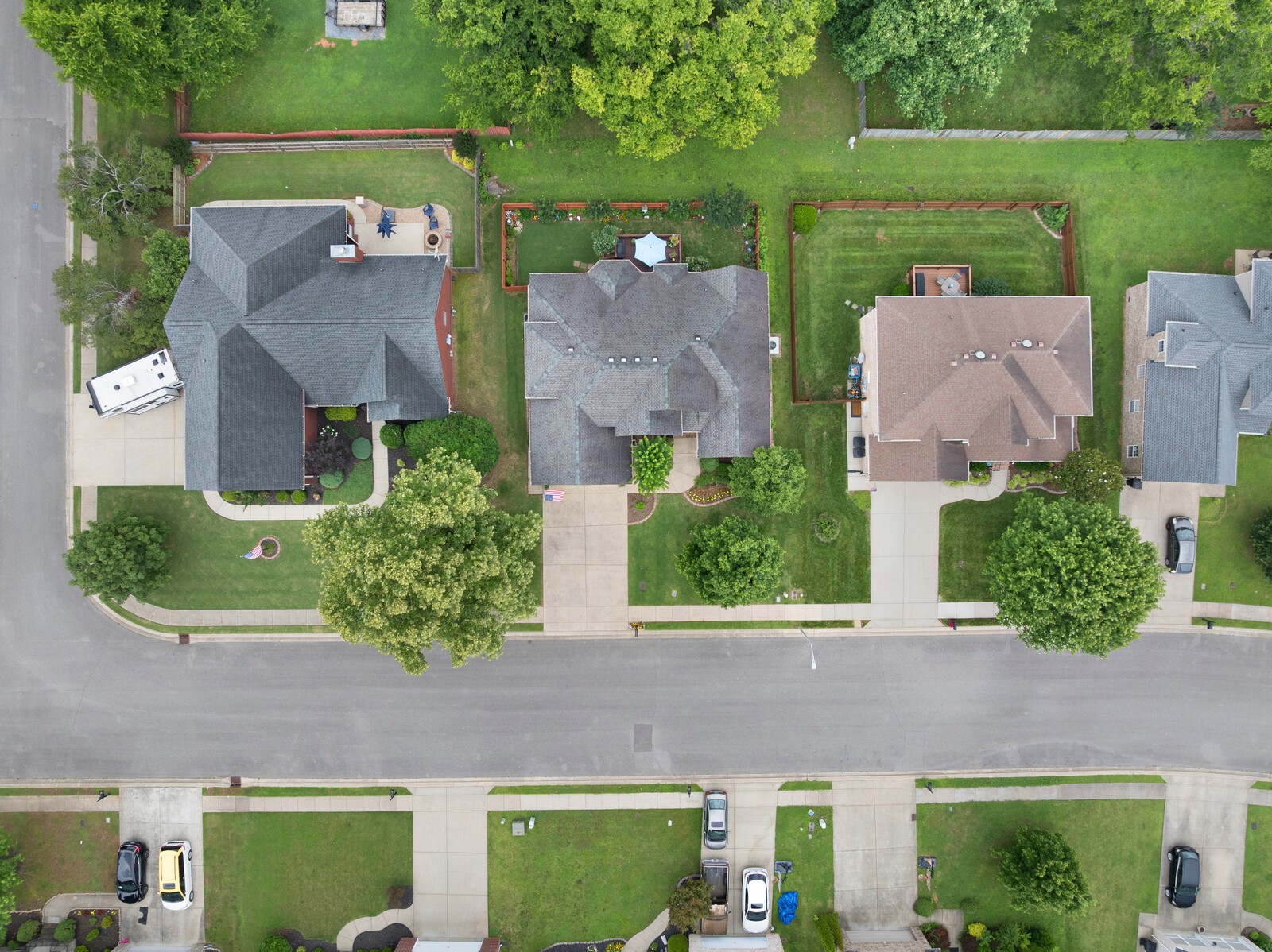 3020 Brookside Path