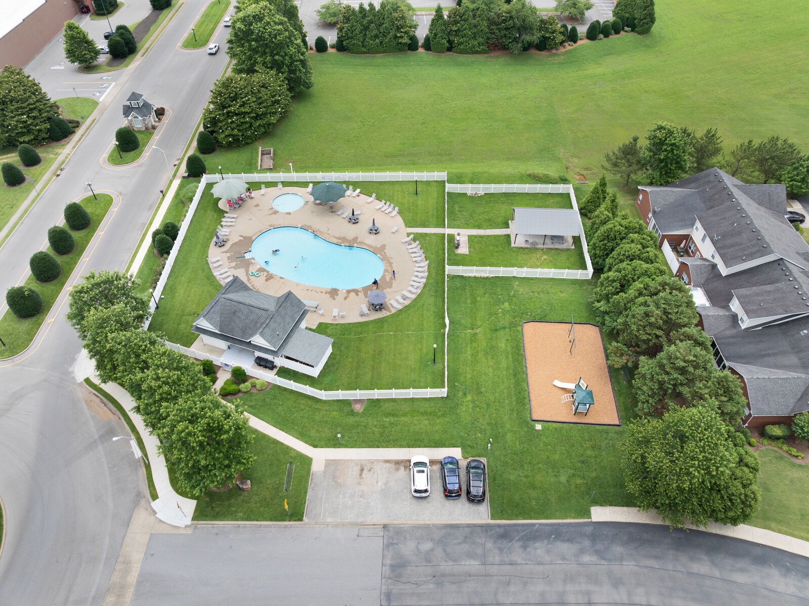 3020 Brookside Path