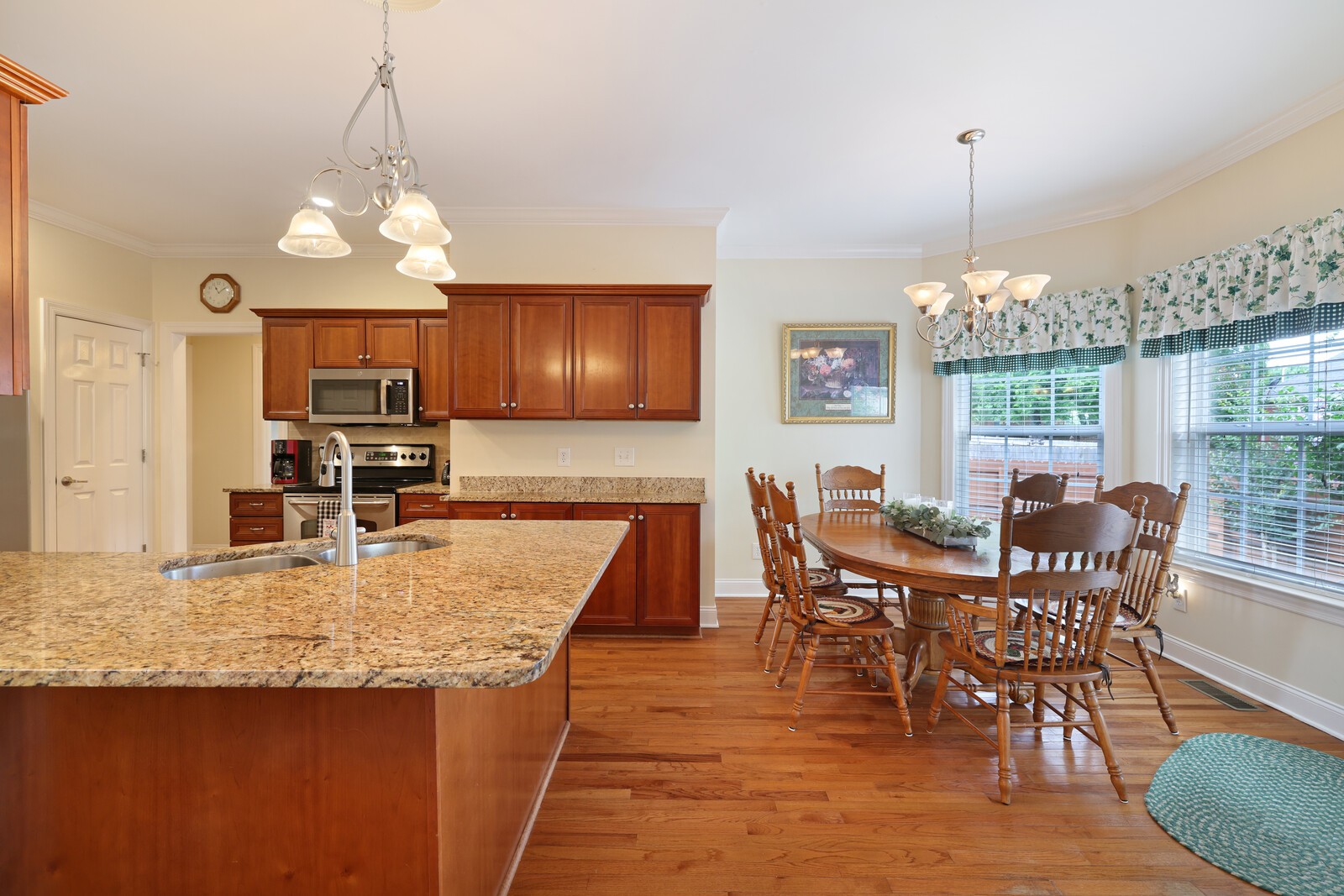 3020 Brookside Path
