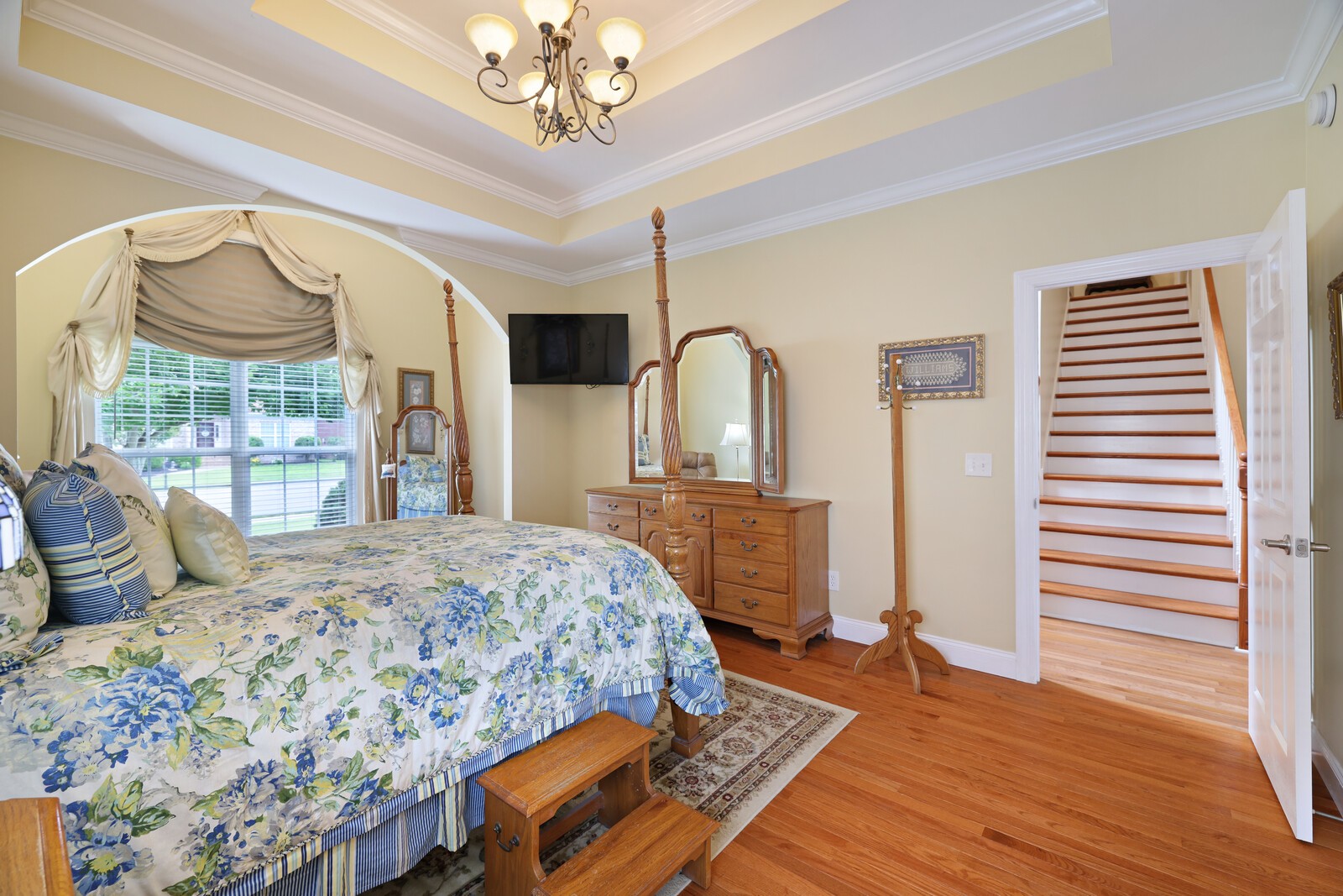 3020 Brookside Path