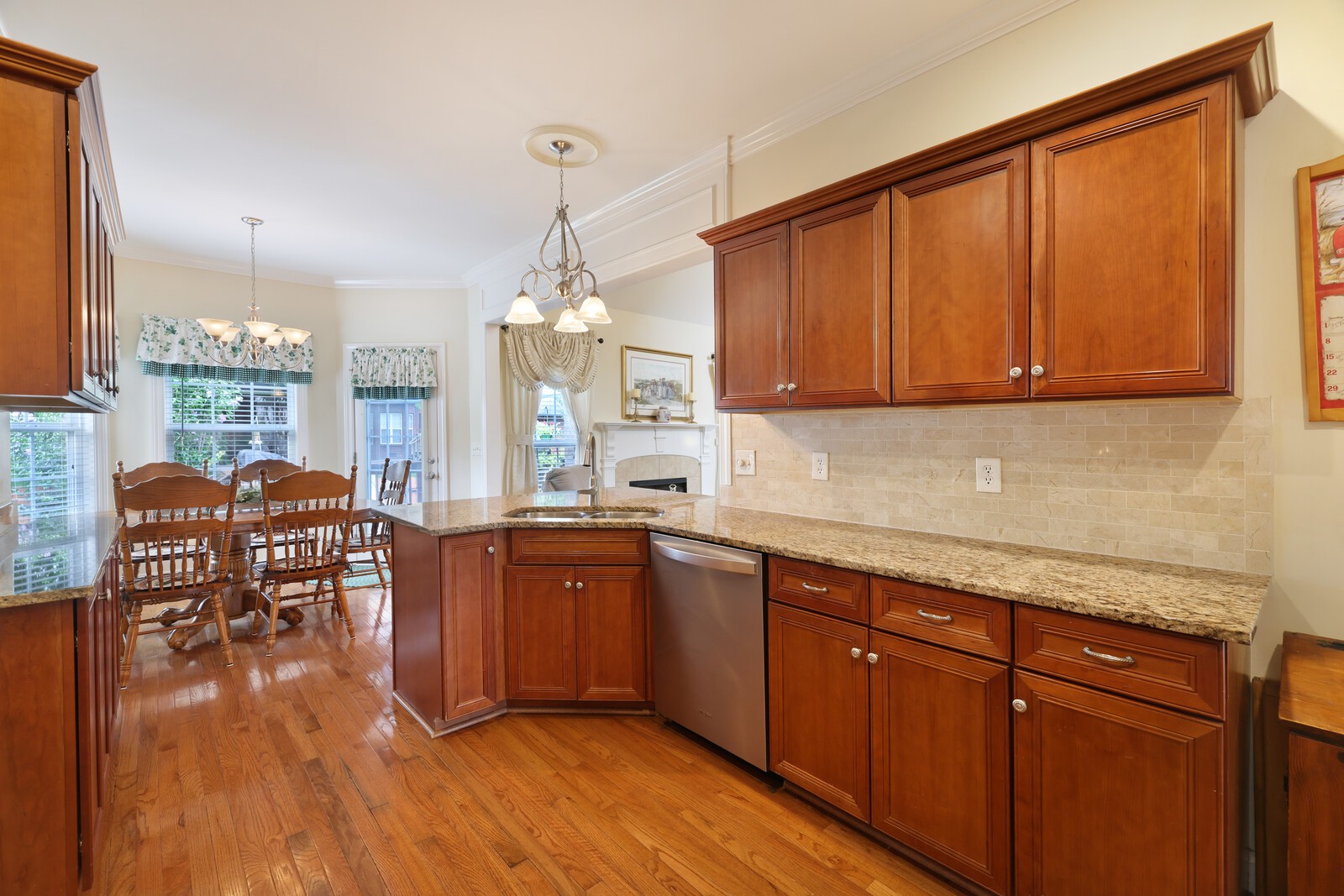 3020 Brookside Path