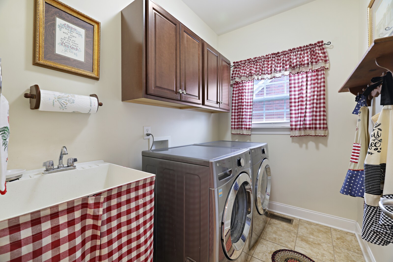 3020 Brookside Path
