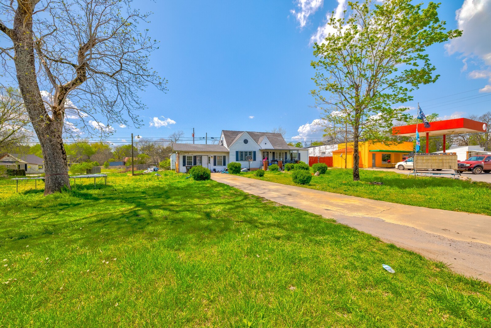3623 Highway 41A, N