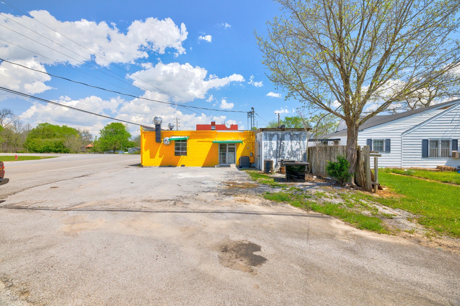 3623 Highway 41A, N
