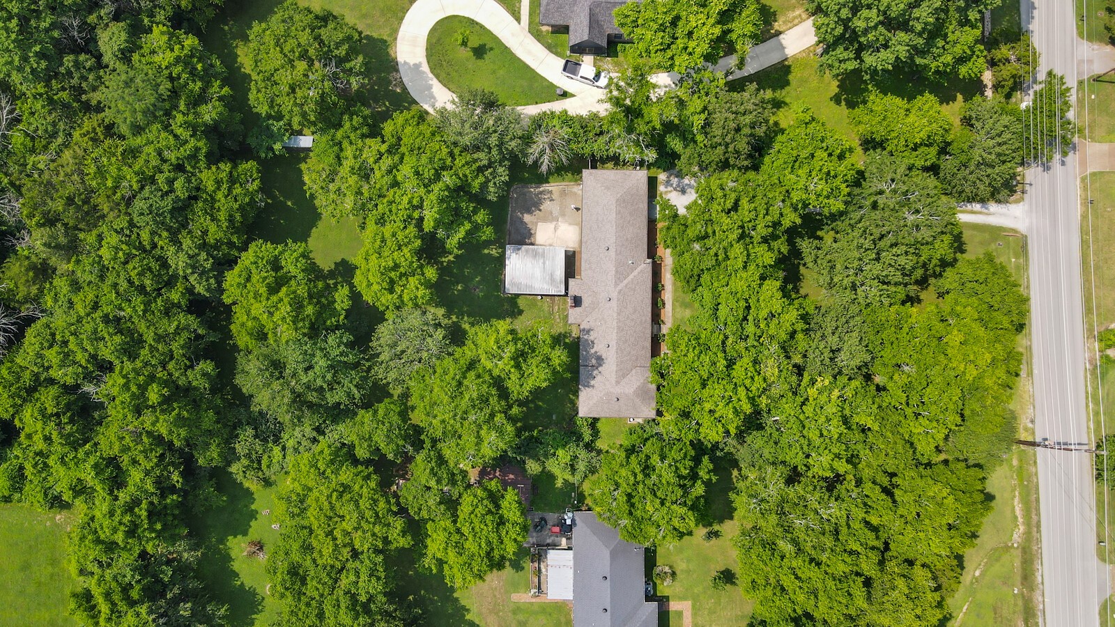 737 Howse Ave
