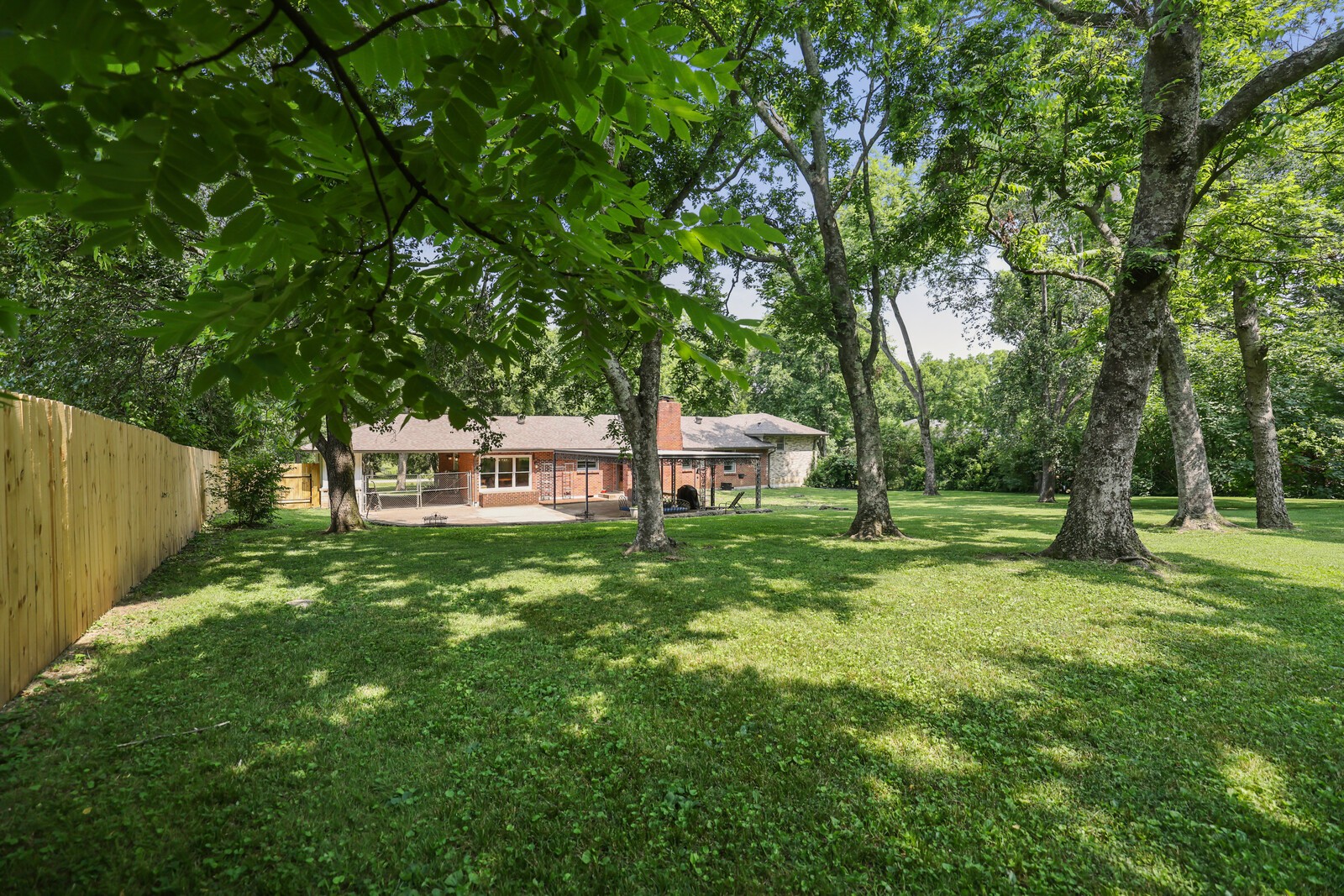 737 Howse Ave