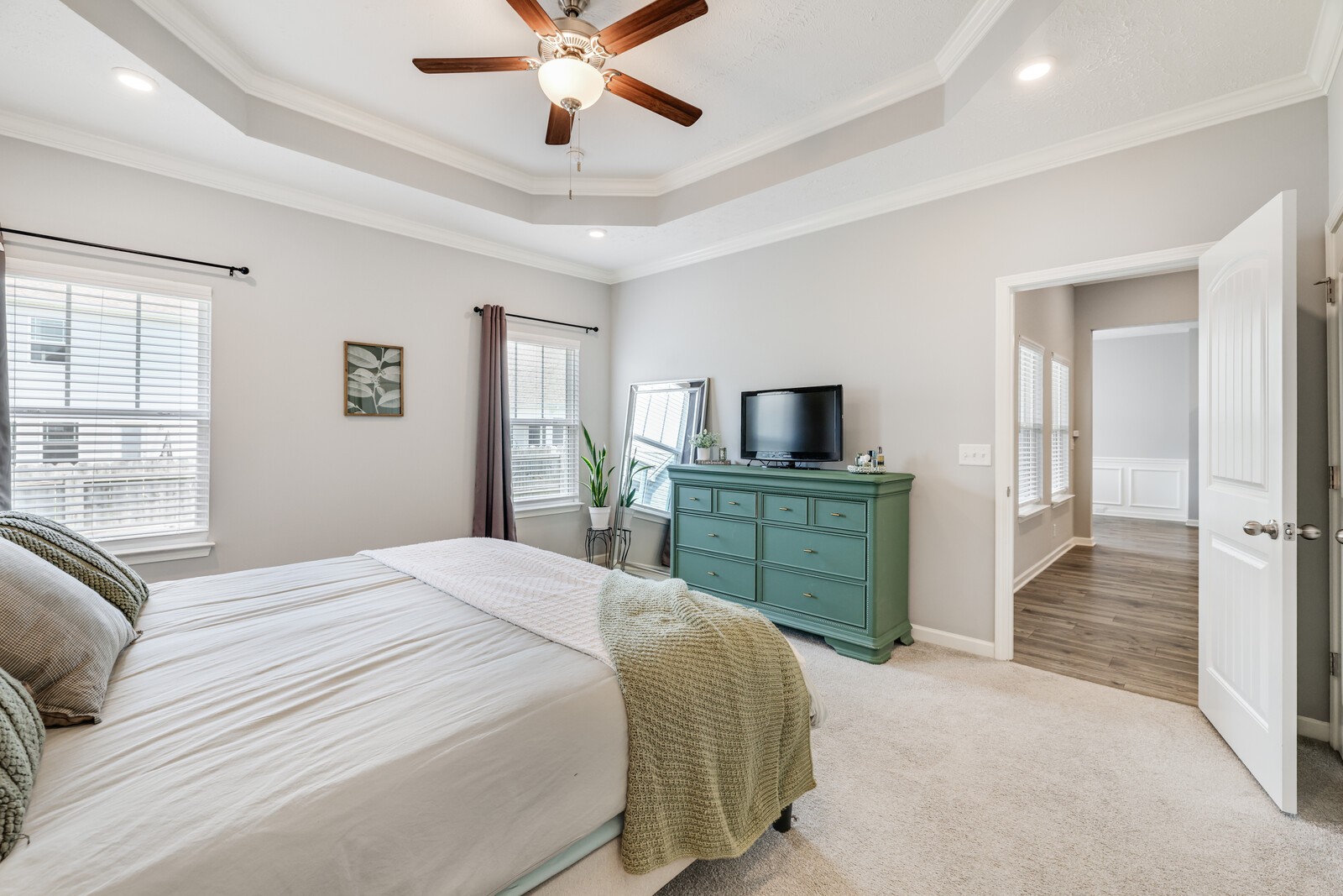 2122 Oak Dr