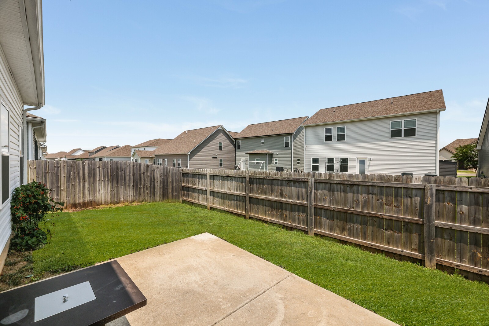 2122 Oak Dr
