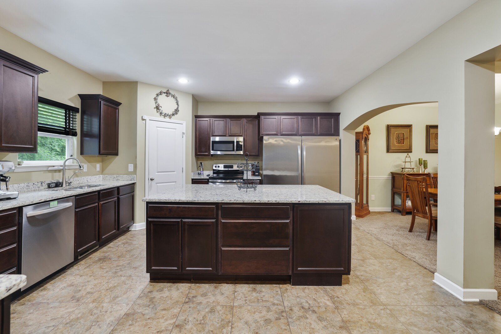 2725 Amber Crest Ct