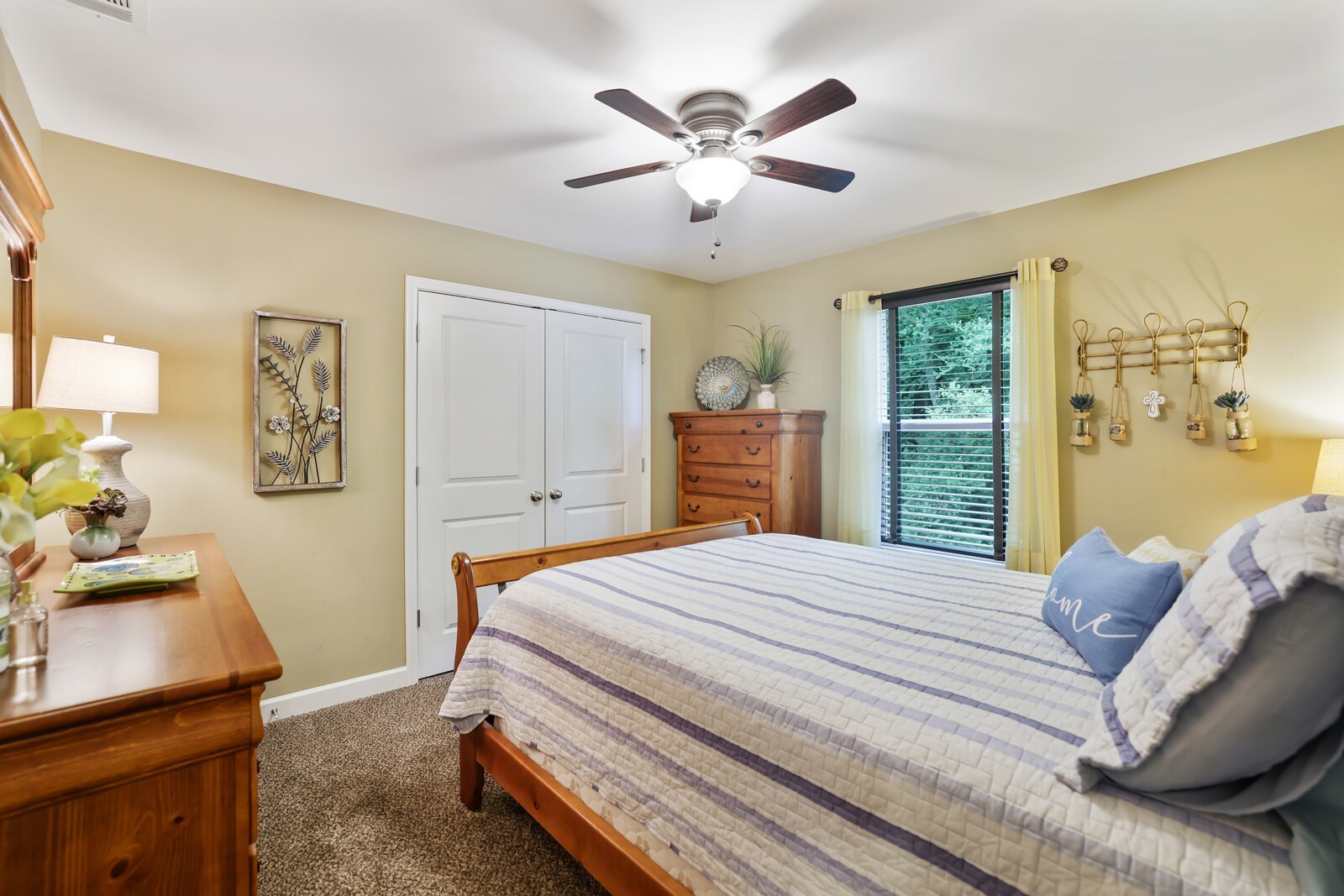2725 Amber Crest Ct