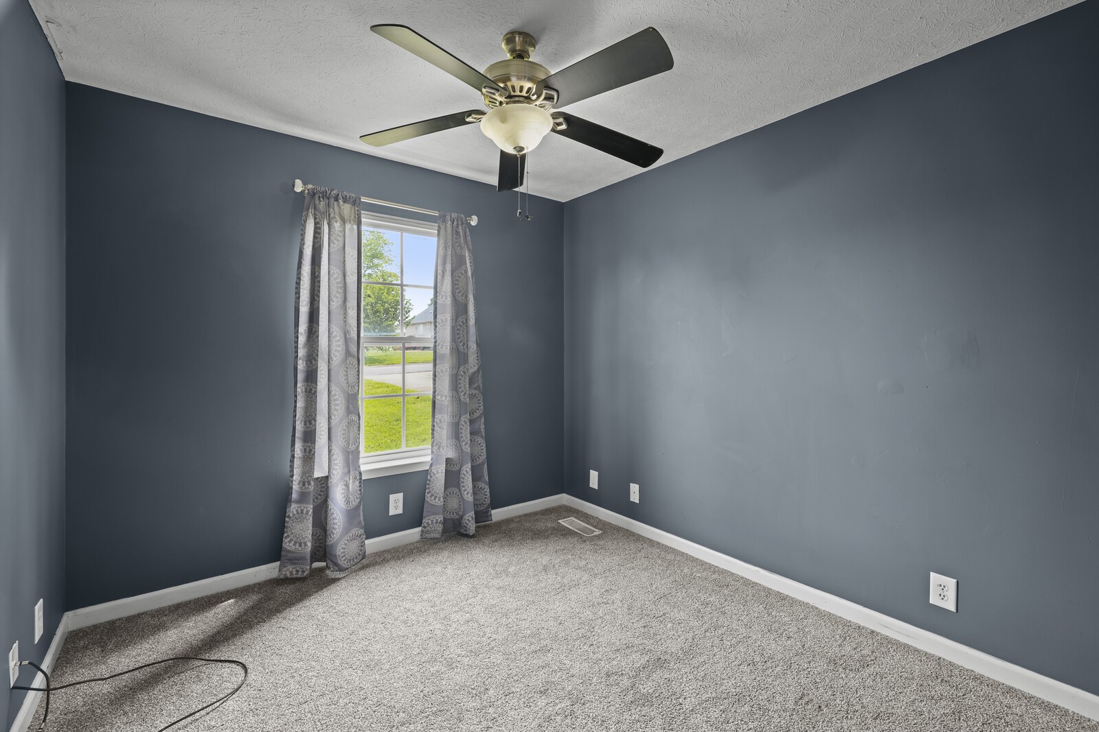 309 Sarah Ln