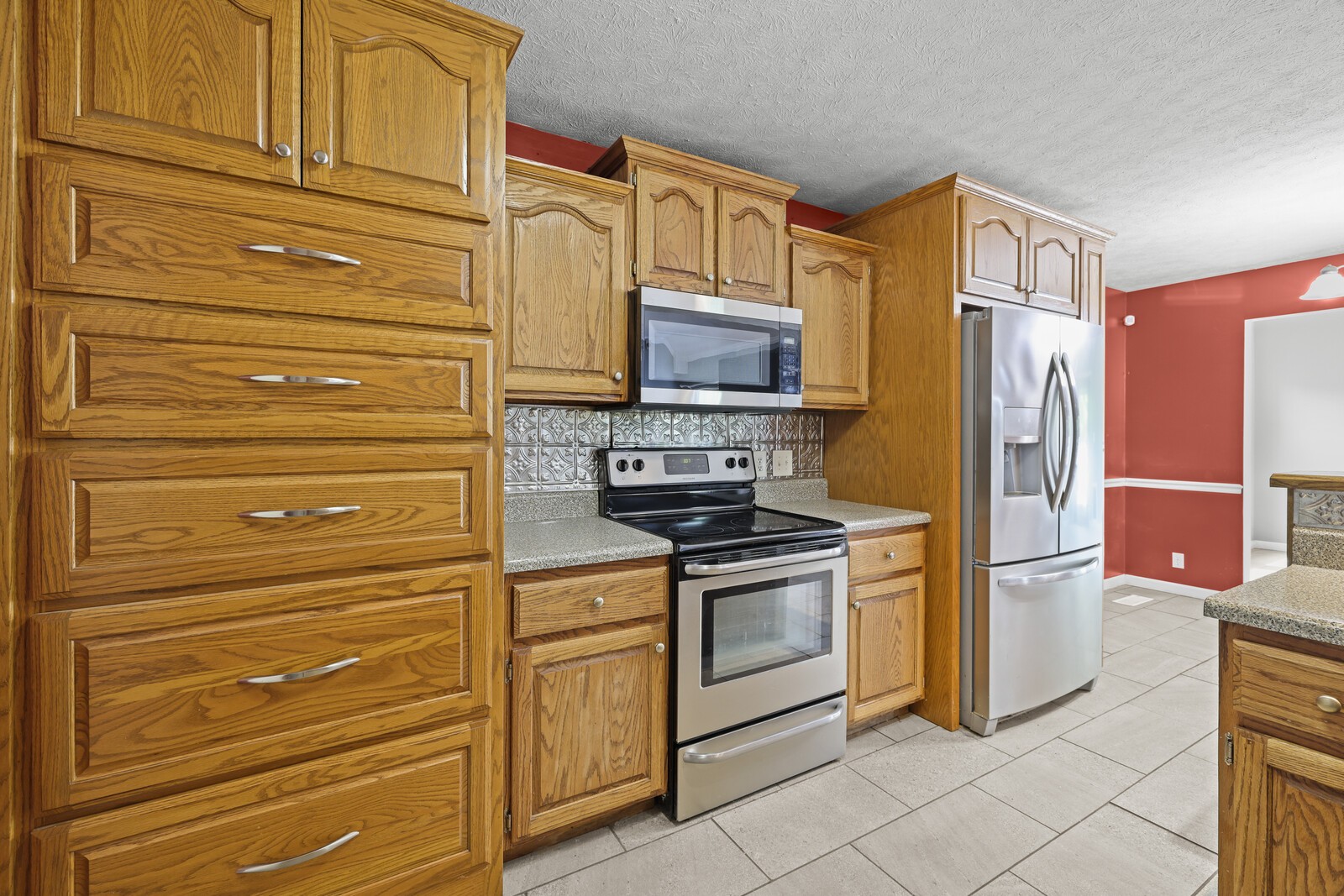 309 Sarah Ln