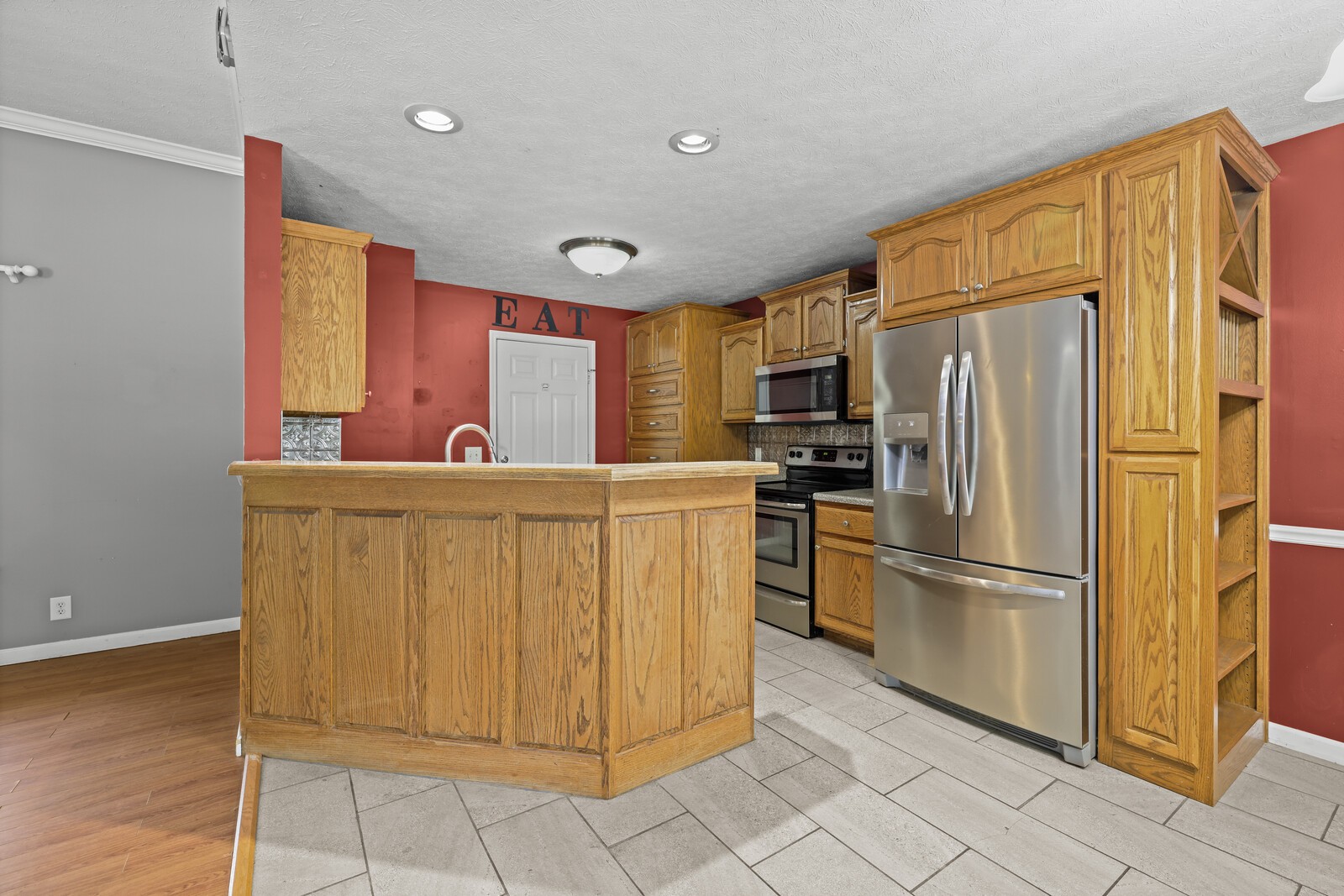 309 Sarah Ln
