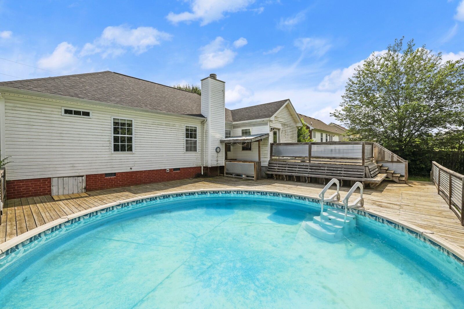 309 Sarah Ln