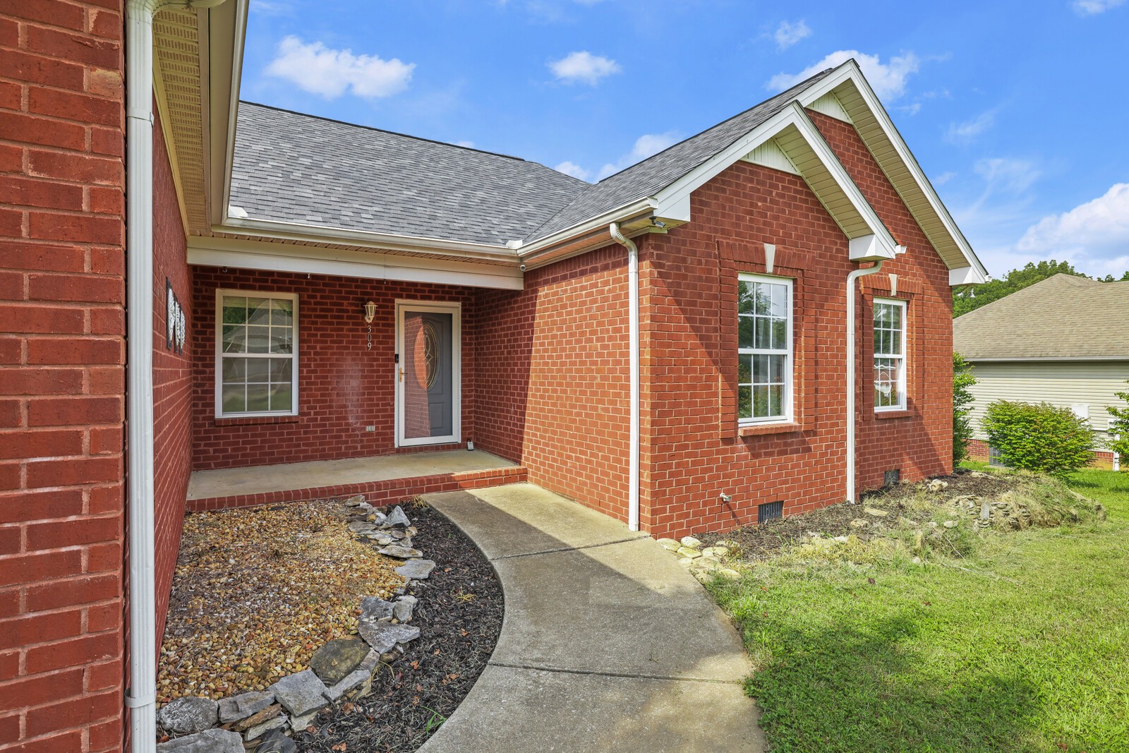 309 Sarah Ln