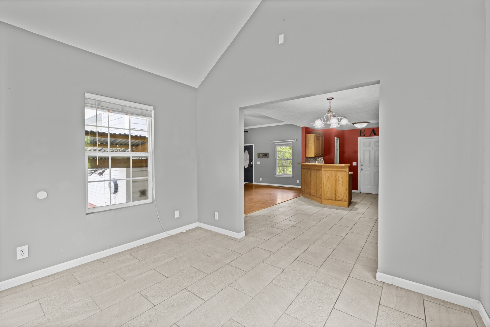 309 Sarah Ln