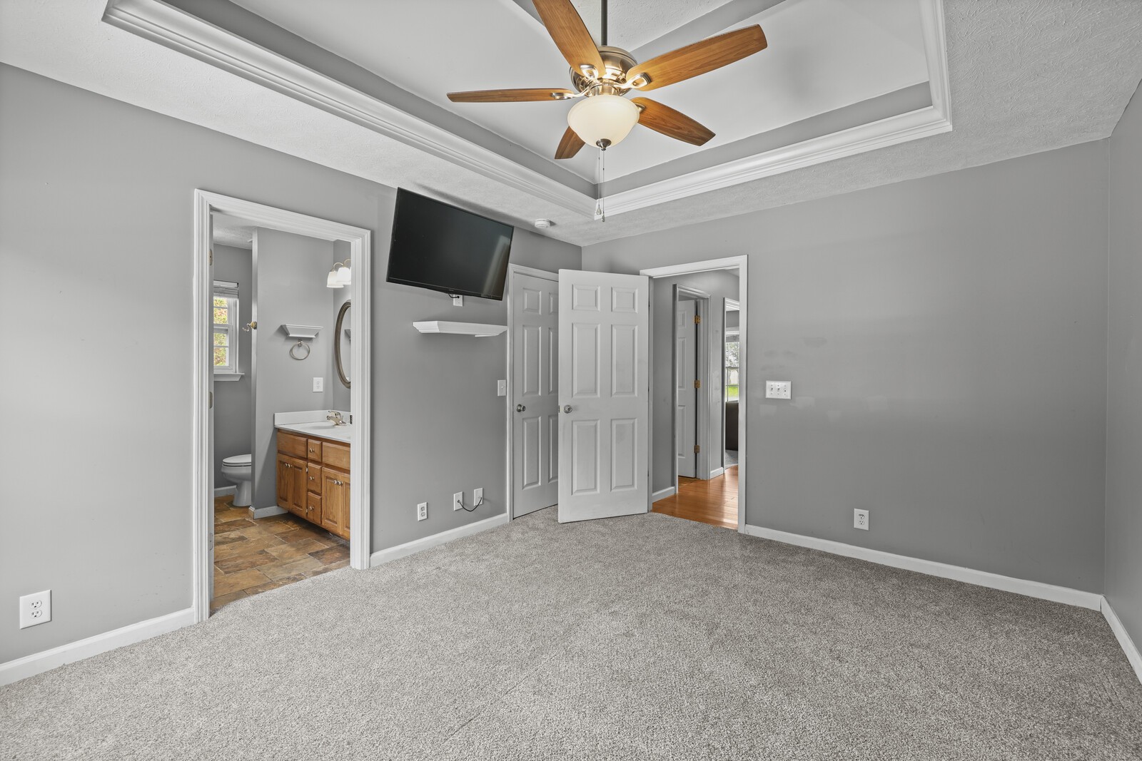 309 Sarah Ln